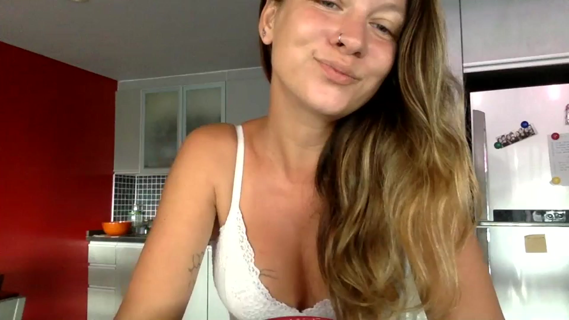 Gallery image thumbnail from Qi_ra's myfreecams stream on, 06/10/2023, 01:13 image 1 of 20