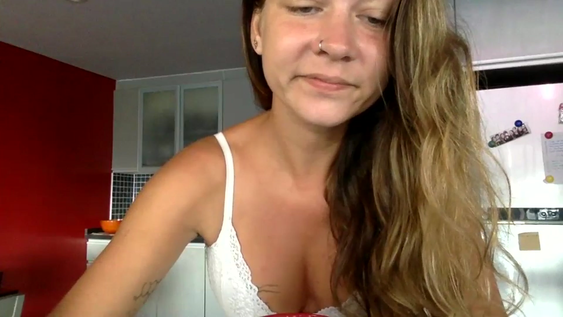 Gallery image thumbnail from Qi_ra's myfreecams stream on, 06/10/2023, 01:13 image 4 of 20