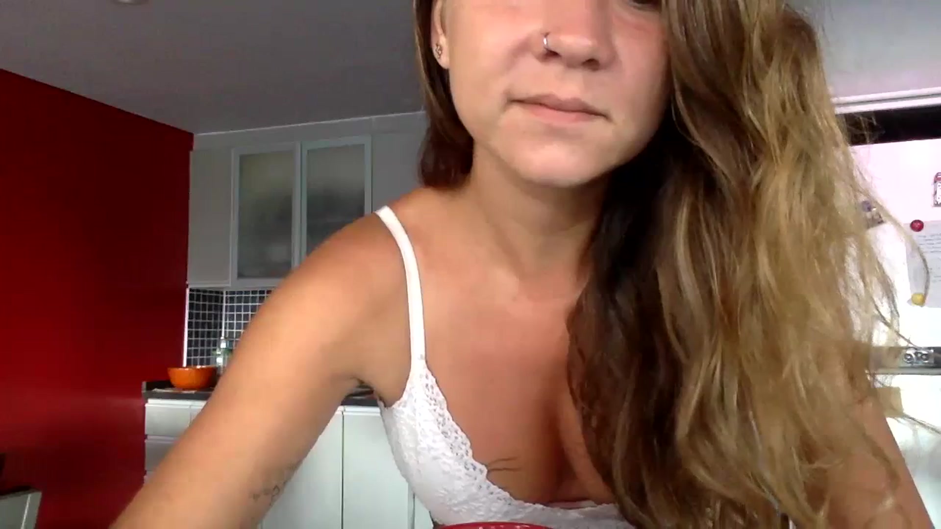 Gallery image thumbnail from Qi_ra's myfreecams stream on, 06/10/2023, 01:13 image 9 of 20