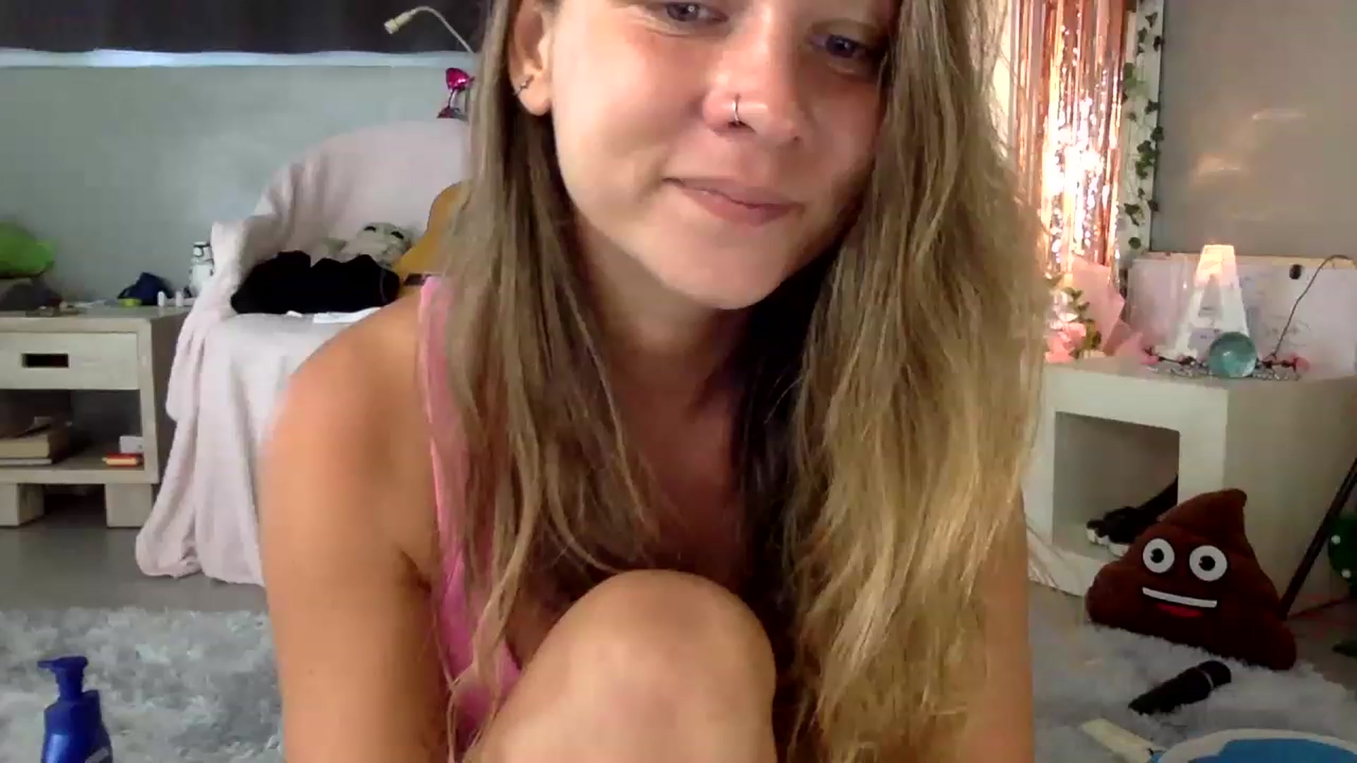 Gallery image thumbnail from Qi_ra's myfreecams stream on, 06/12/2023, 03:12 image 6 of 20