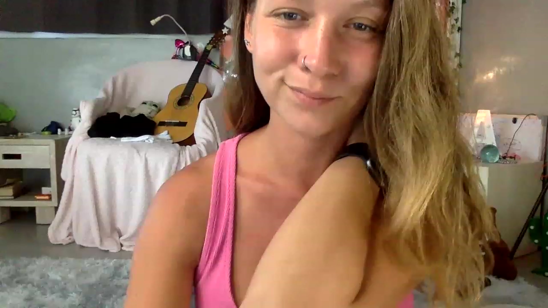 Gallery image thumbnail from Qi_ra's myfreecams stream on, 06/12/2023, 03:12 image 20 of 20