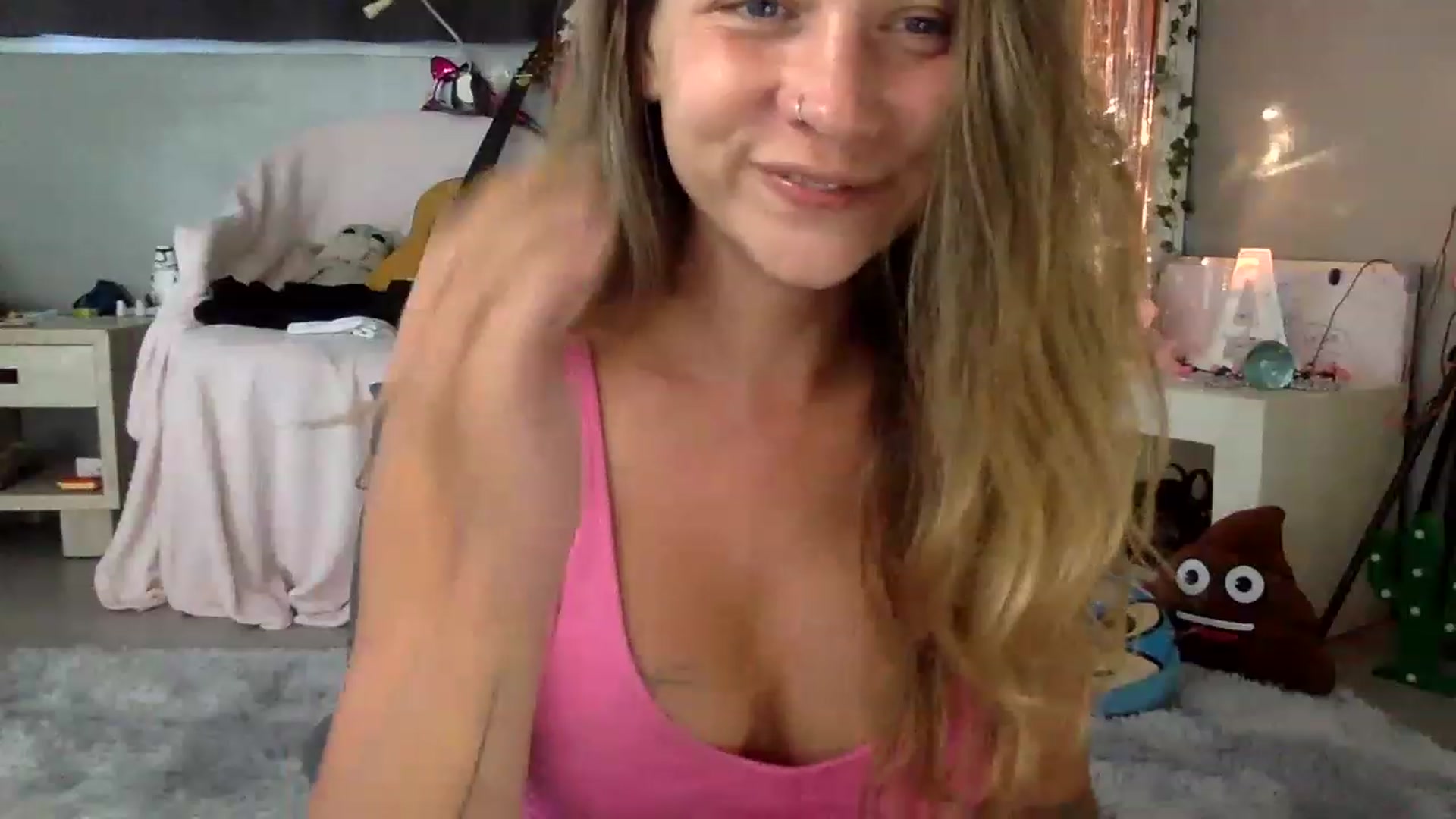 Gallery image thumbnail from Qi_ra's myfreecams stream on, 06/12/2023, 07:40 image 15 of 20