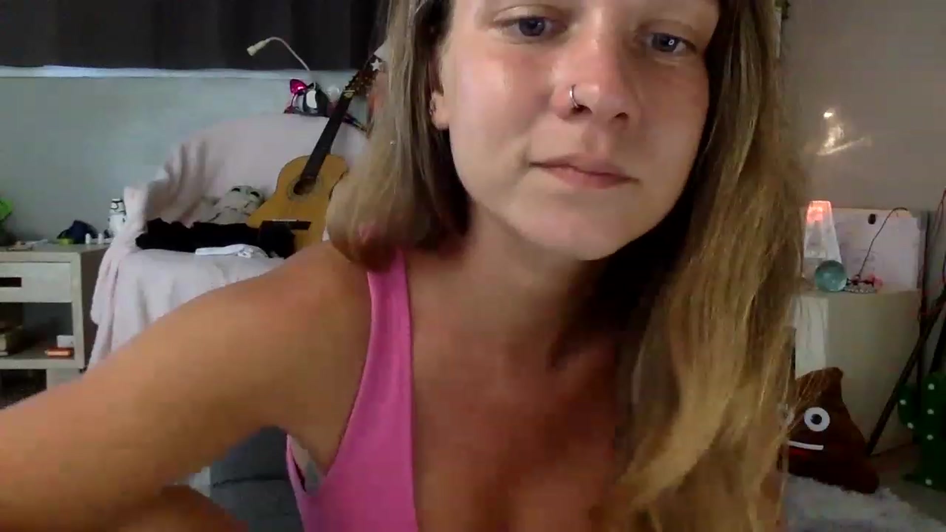 Gallery image thumbnail from Qi_ra's myfreecams stream on, 06/12/2023, 07:40 image 2 of 20