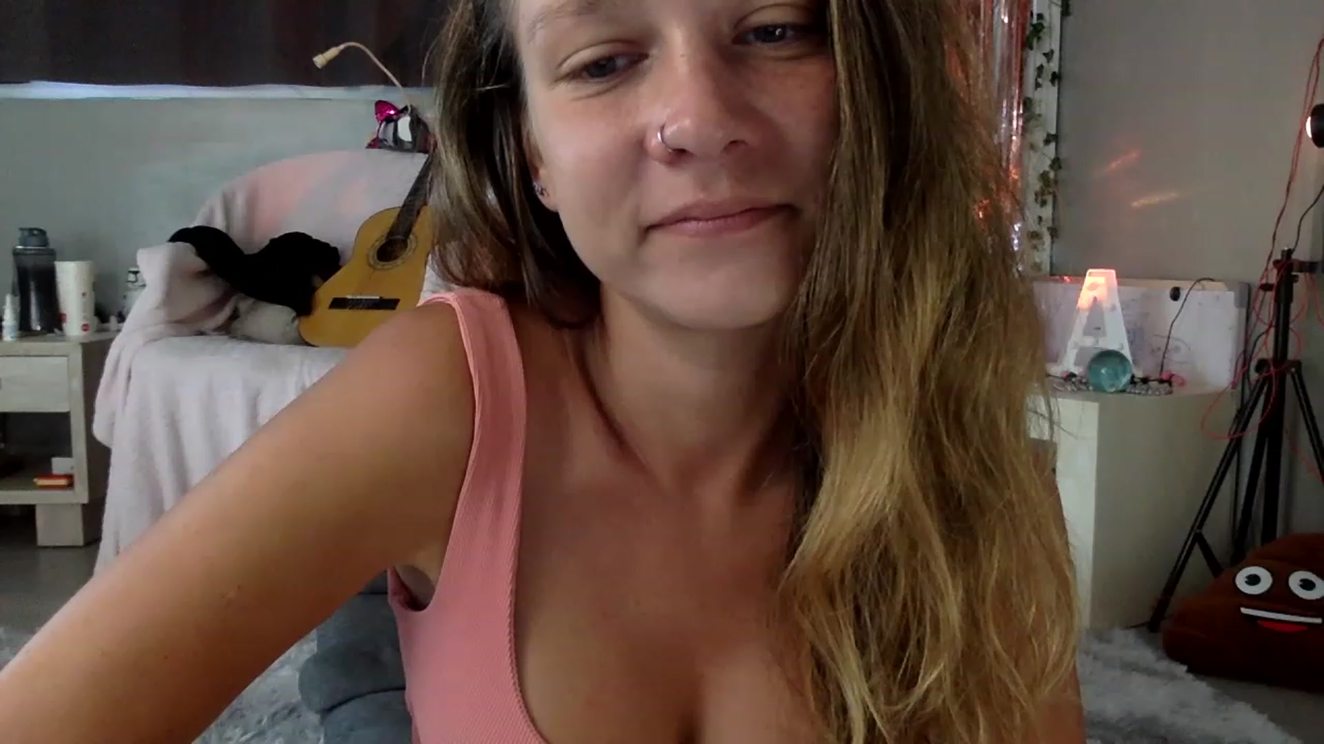 Gallery image thumbnail from Qi_ra's myfreecams stream on, 06/13/2023, 01:42 image 20 of 20