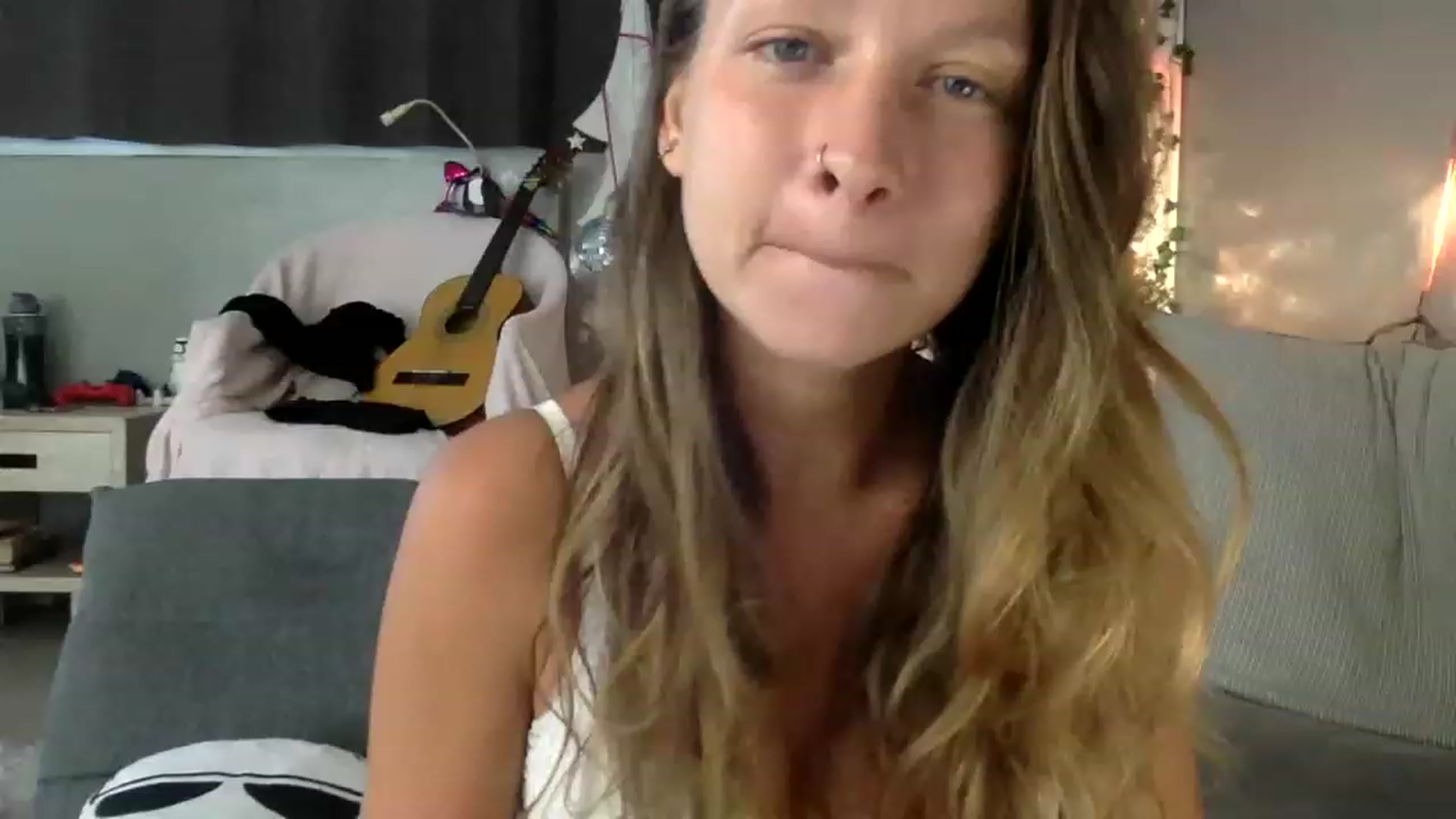Gallery image thumbnail from Qi_ra's myfreecams stream on, 06/14/2023, 03:28 image 1 of 20