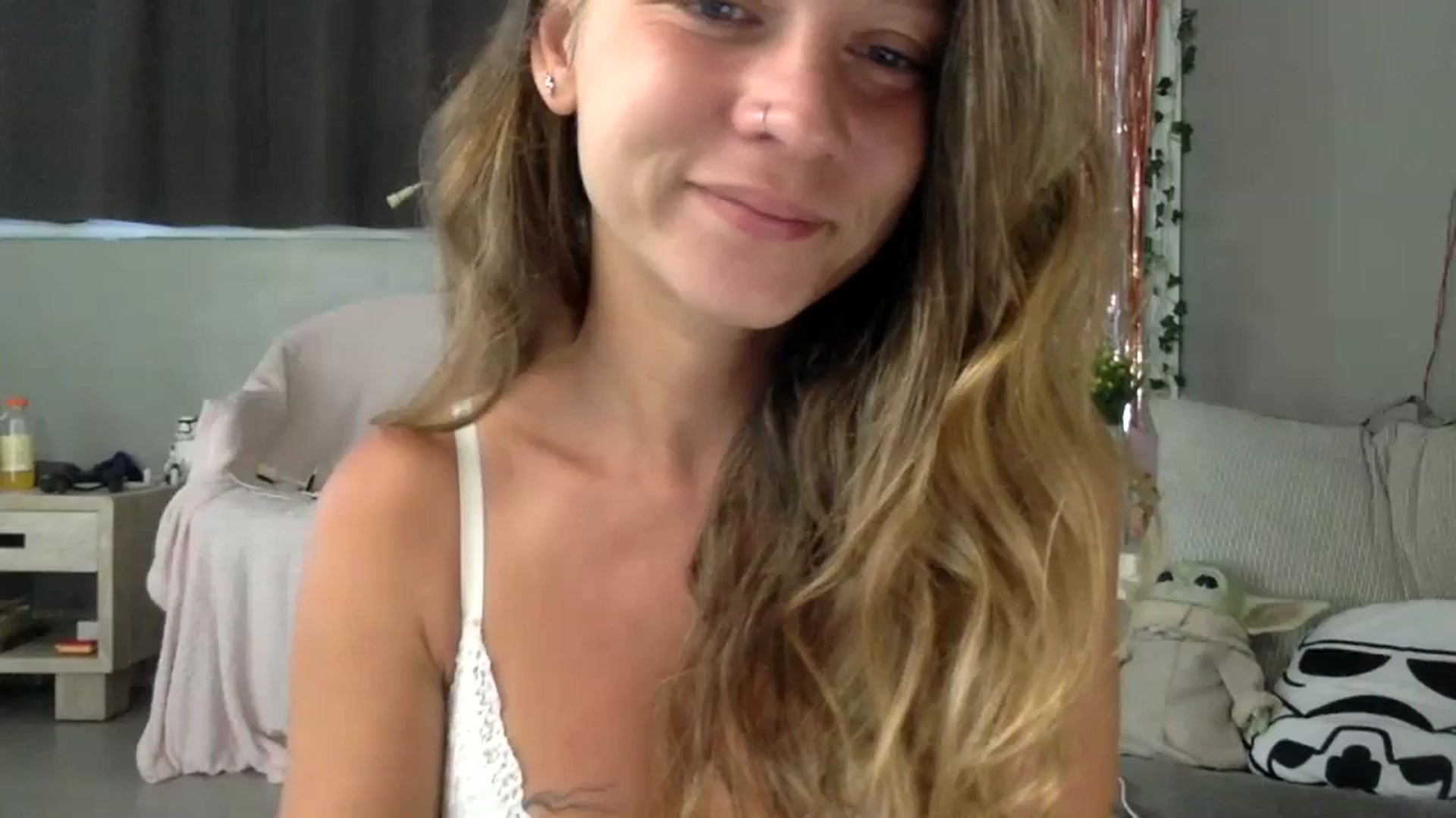 Gallery image thumbnail from Qi_ra's myfreecams stream on, 06/17/2023, 24:36 image 1 of 20