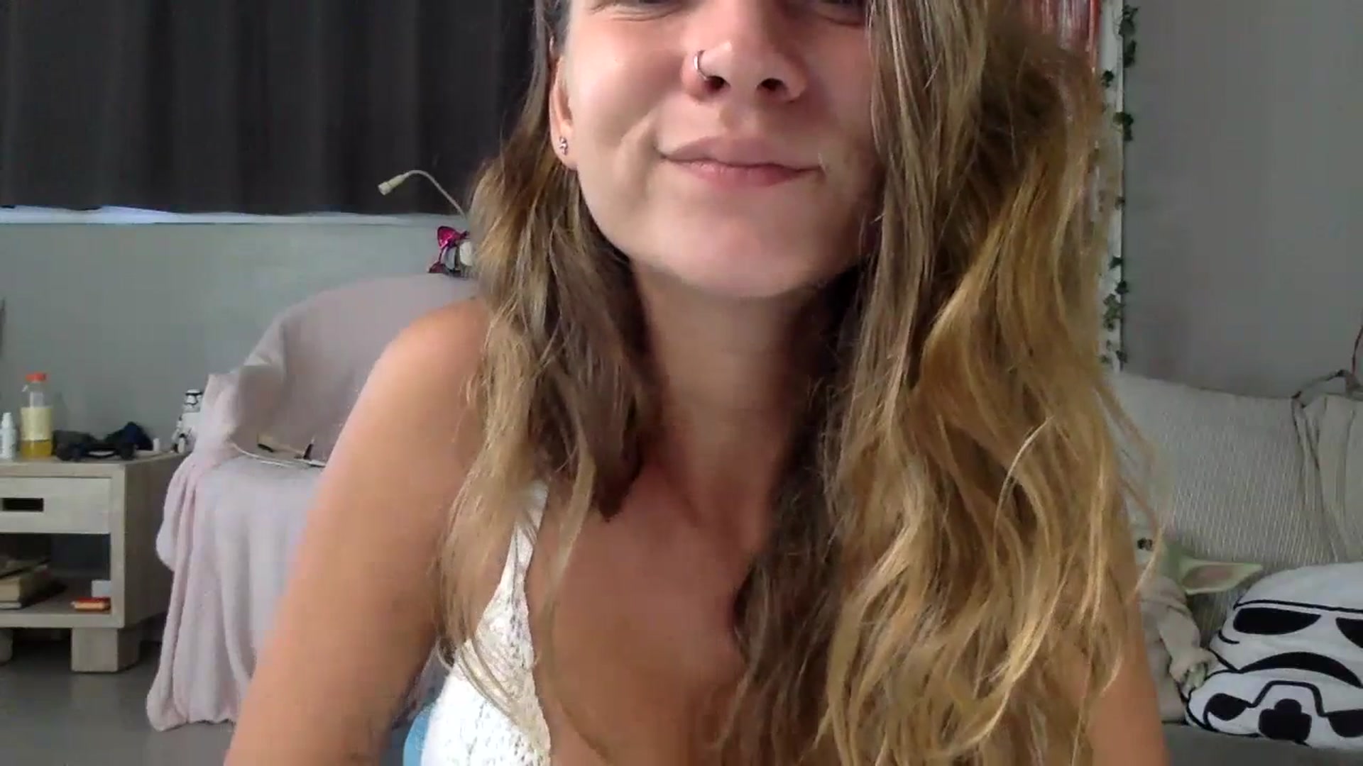 Gallery image thumbnail from Qi_ra's myfreecams stream on, 06/17/2023, 24:36 image 13 of 20