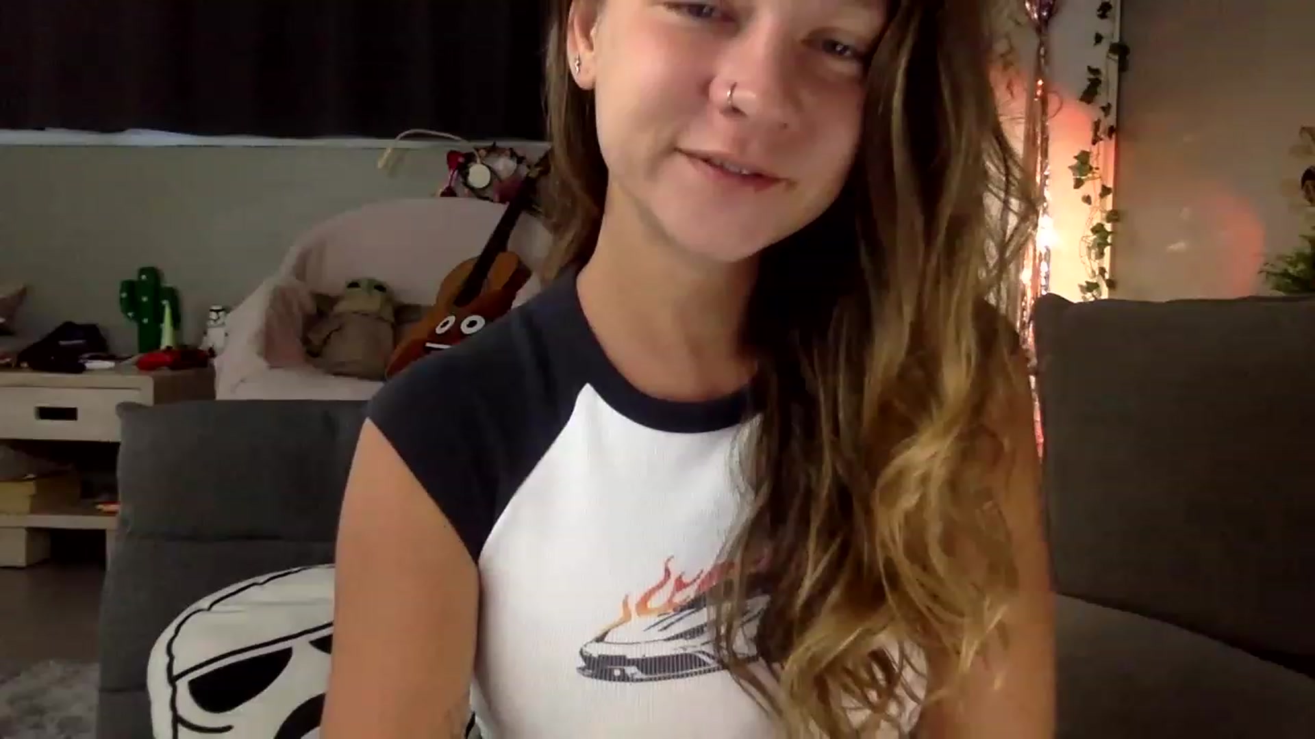 Gallery image thumbnail from Qi_ra's myfreecams stream on, 06/26/2023, 01:07 image 4 of 20