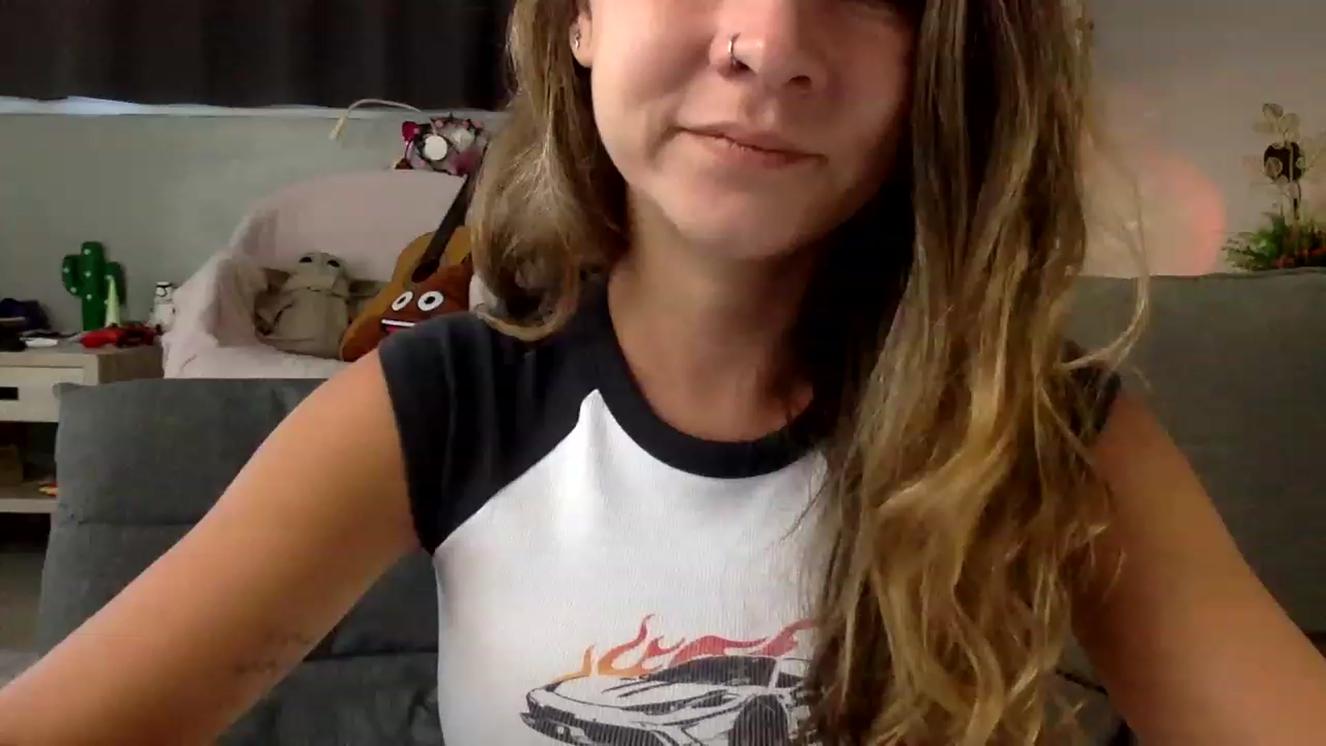 Gallery image thumbnail from Qi_ra's myfreecams stream on, 06/26/2023, 01:07 image 14 of 20