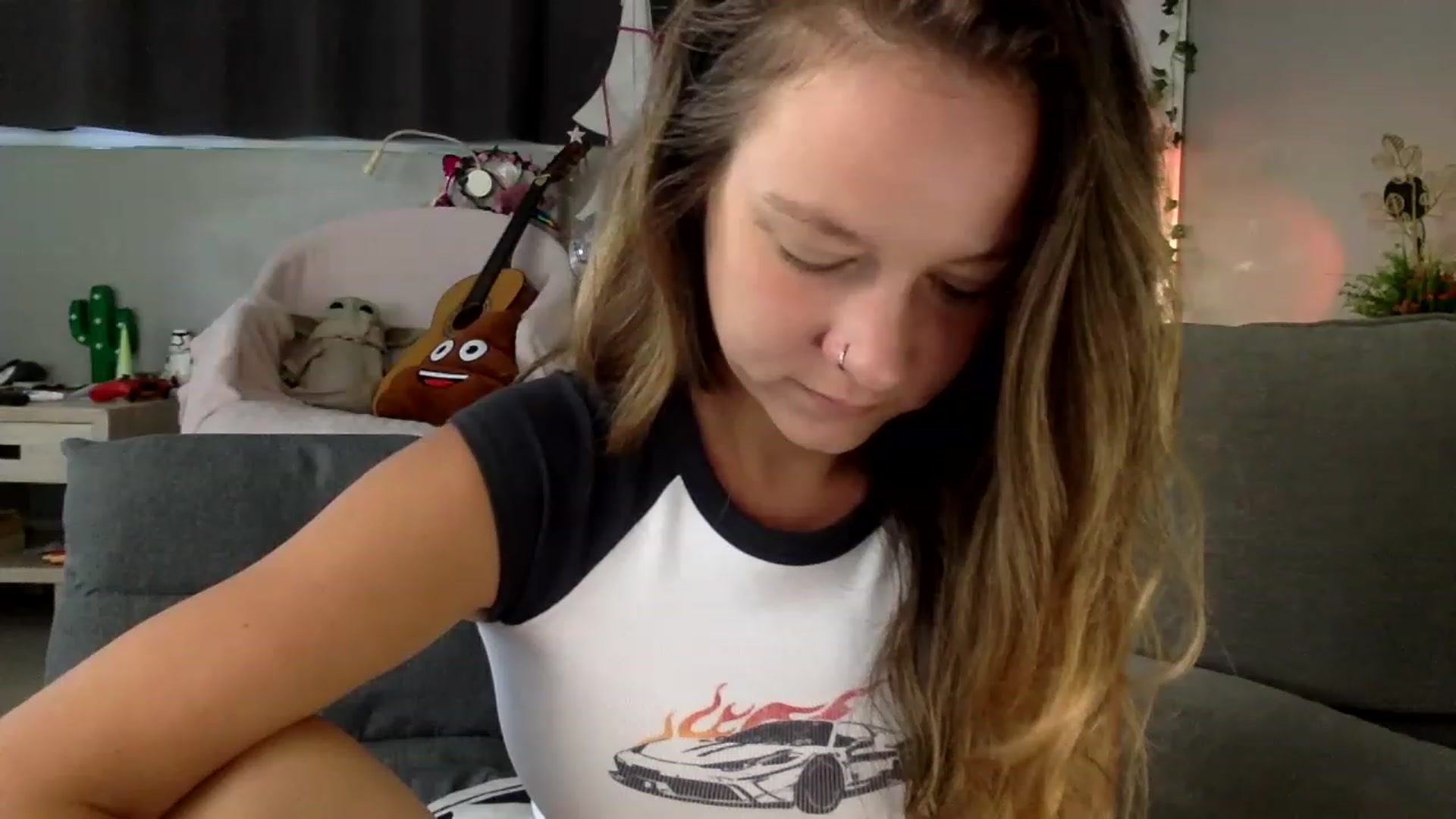 Gallery image thumbnail from Qi_ra's myfreecams stream on, 06/26/2023, 01:07 image 19 of 20