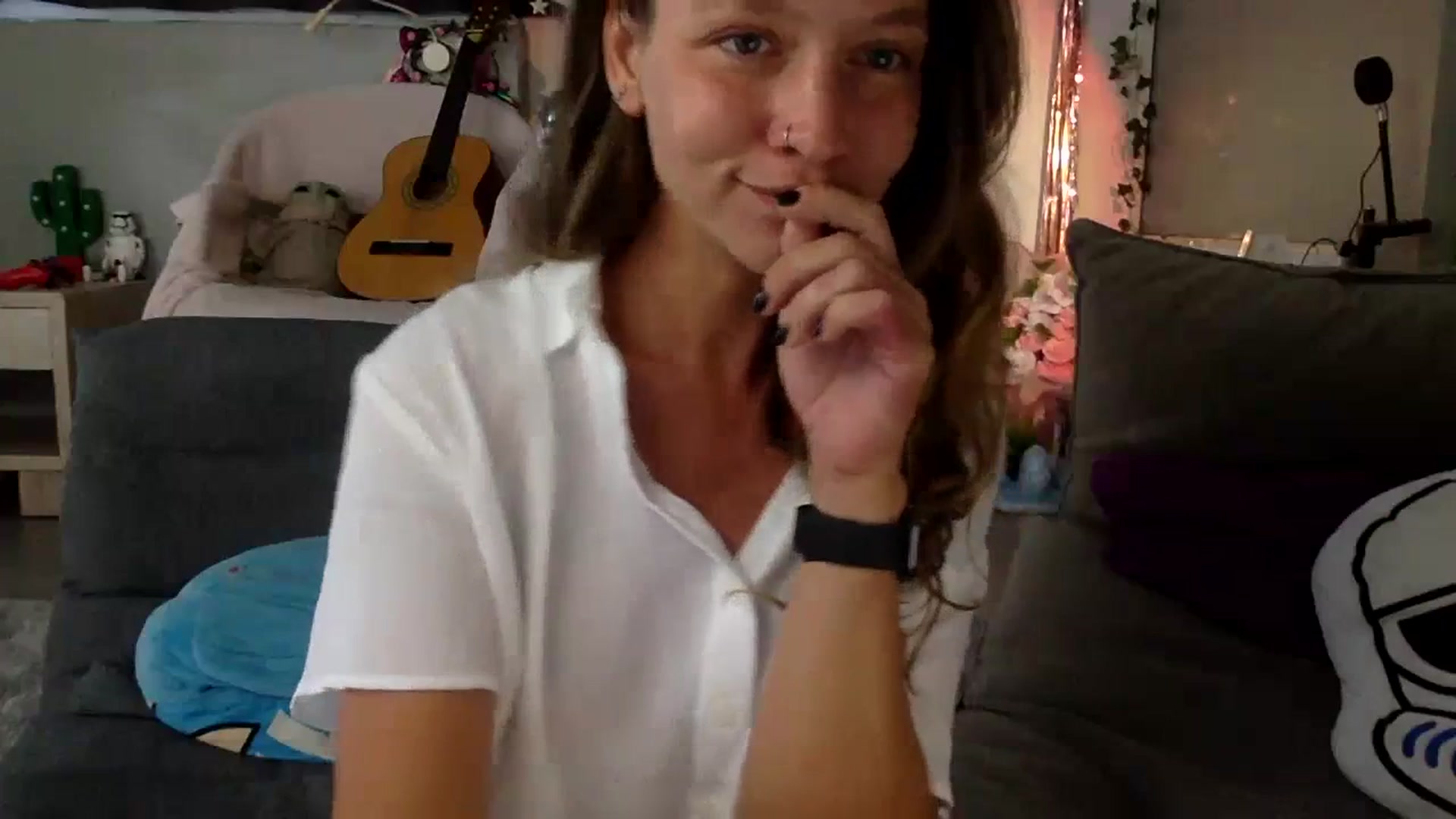 Gallery image thumbnail from Qi_ra's myfreecams stream on, 07/04/2023, 02:19 image 9 of 20