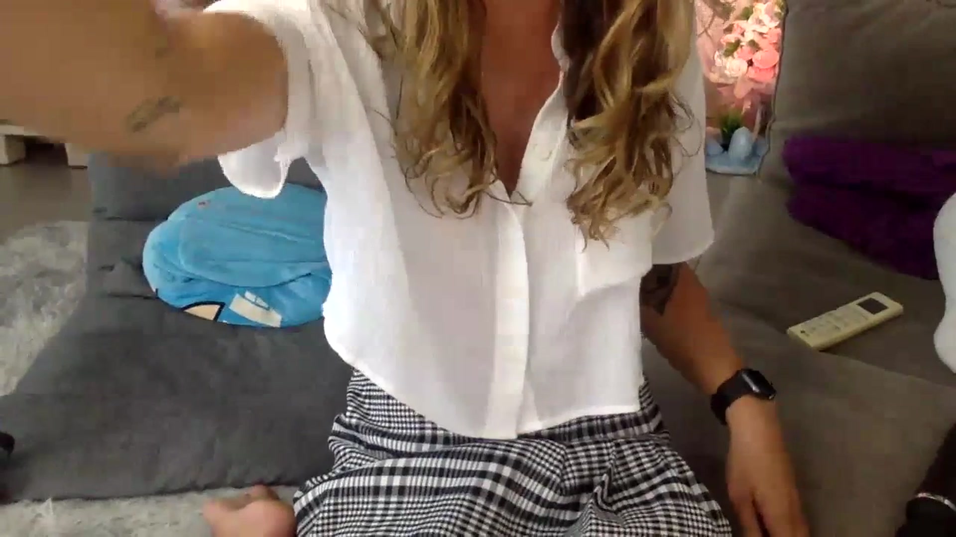Gallery image thumbnail from Qi_ra's myfreecams stream on, 07/04/2023, 02:19 image 7 of 20