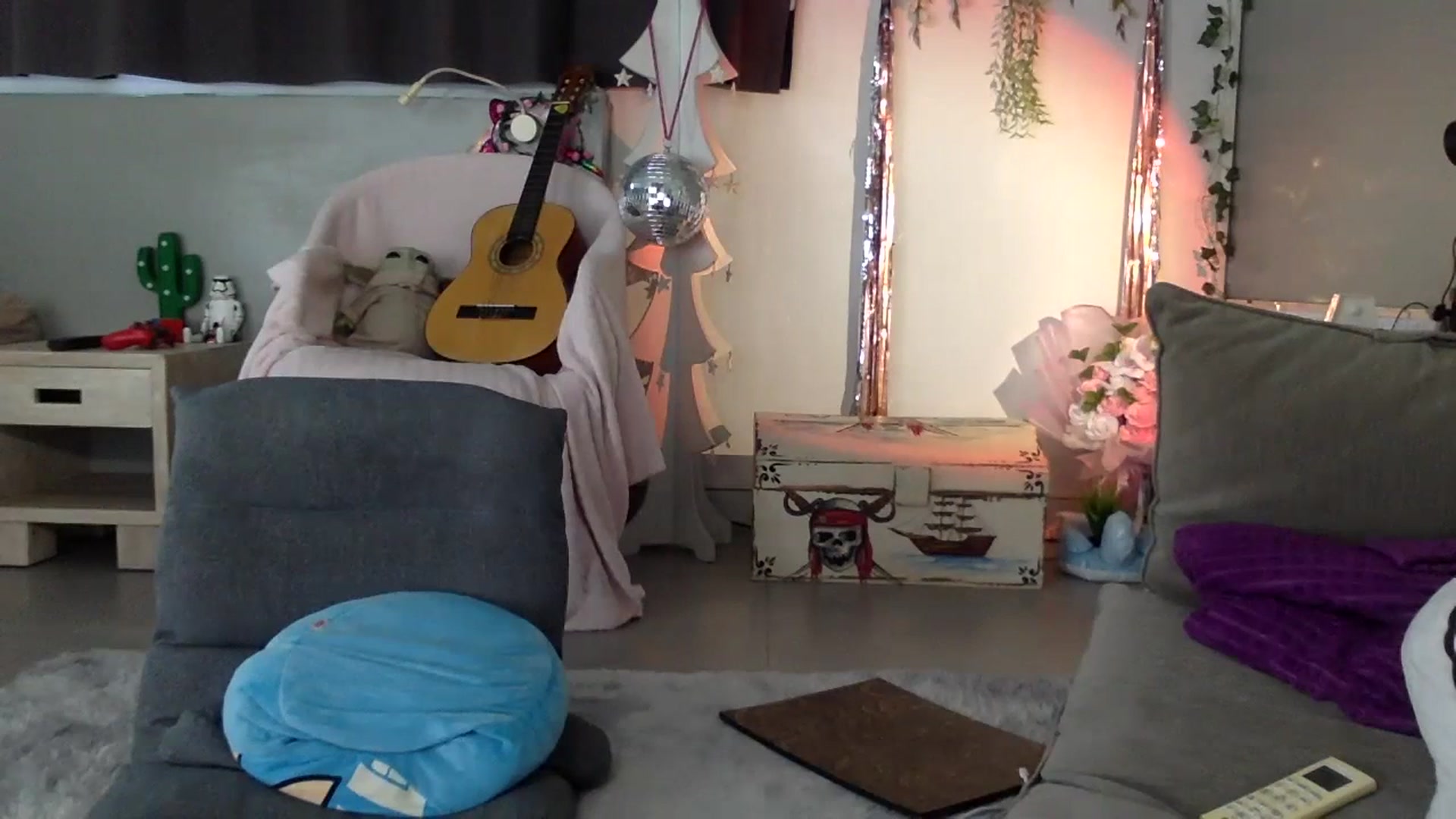 Gallery image thumbnail from Qi_ra's myfreecams stream on, 07/04/2023, 02:19 image 6 of 20