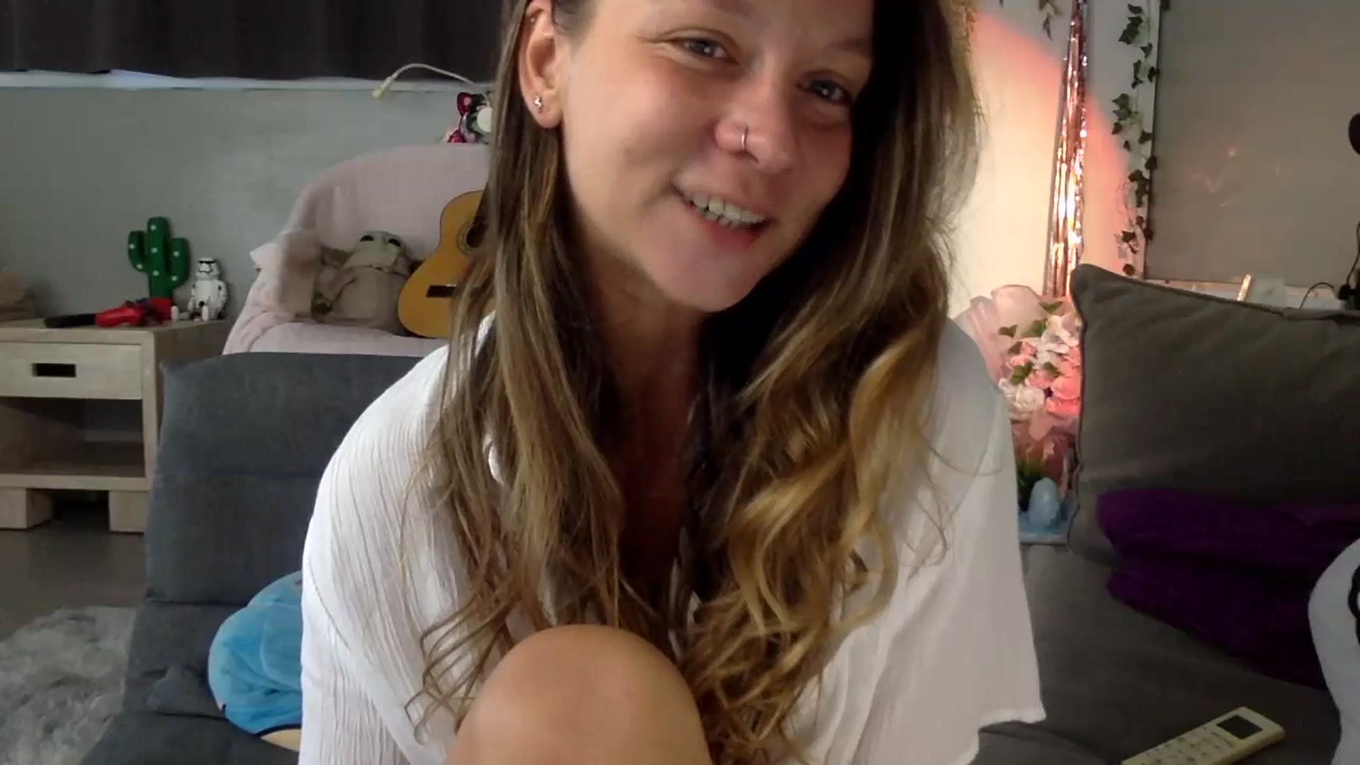Gallery image thumbnail from Qi_ra's myfreecams stream on, 07/04/2023, 02:19 image 3 of 20