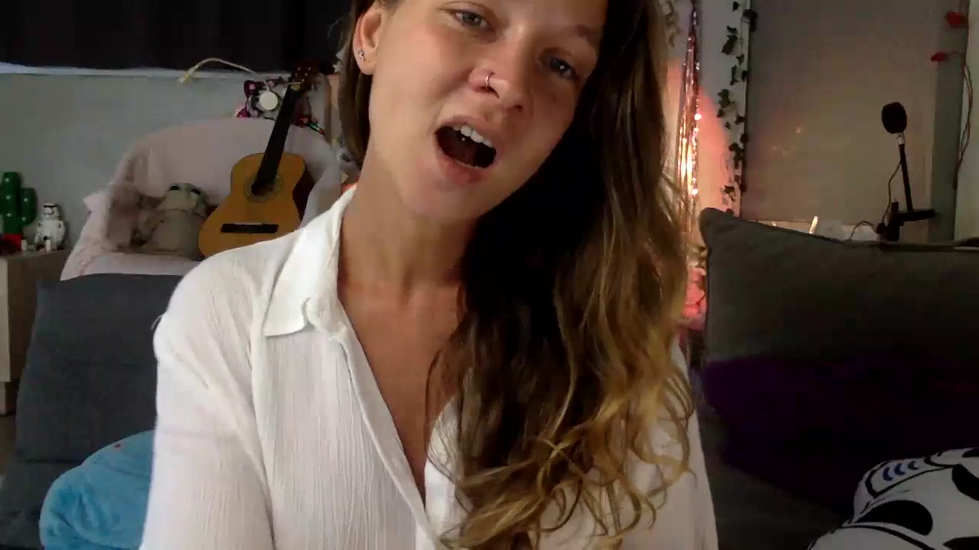 Gallery image thumbnail from Qi_ra's myfreecams stream on, 07/04/2023, 03:20 image 5 of 20