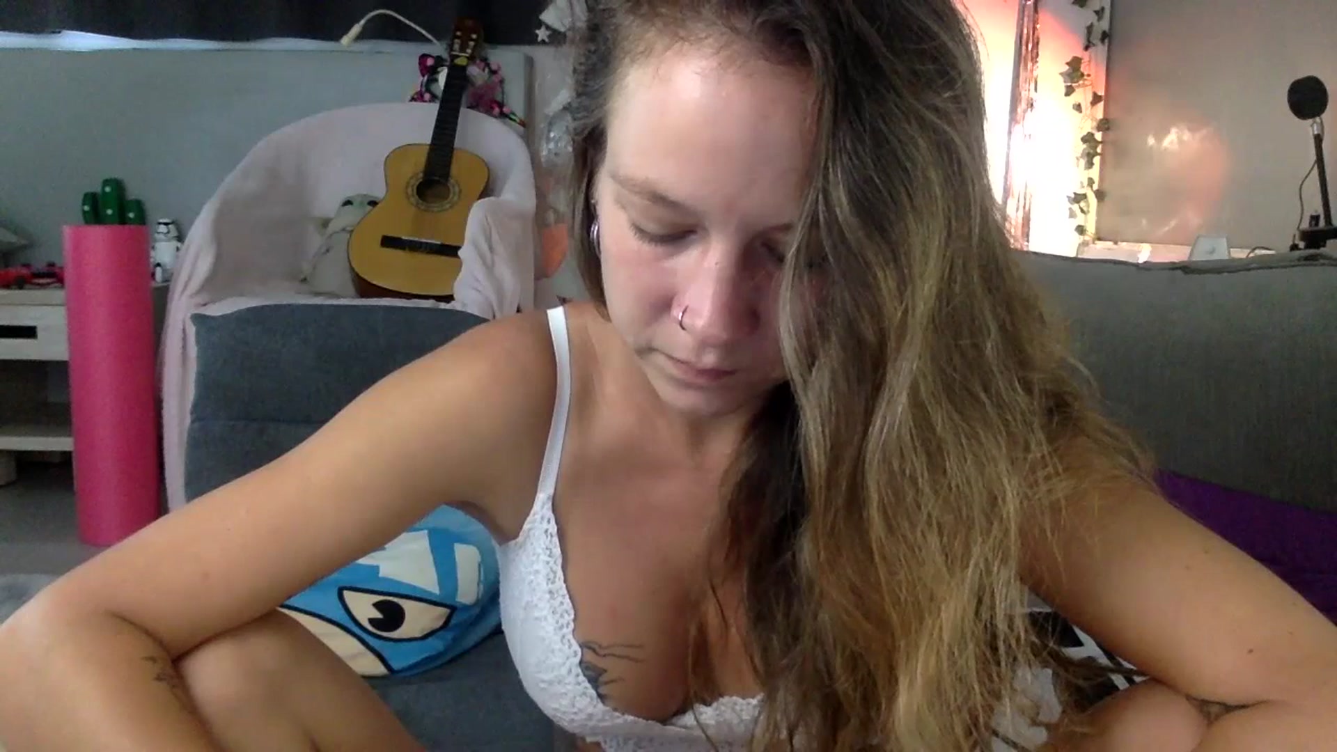 Gallery image thumbnail from Qi_ra's myfreecams stream on, 07/08/2023, 01:28 image 13 of 20
