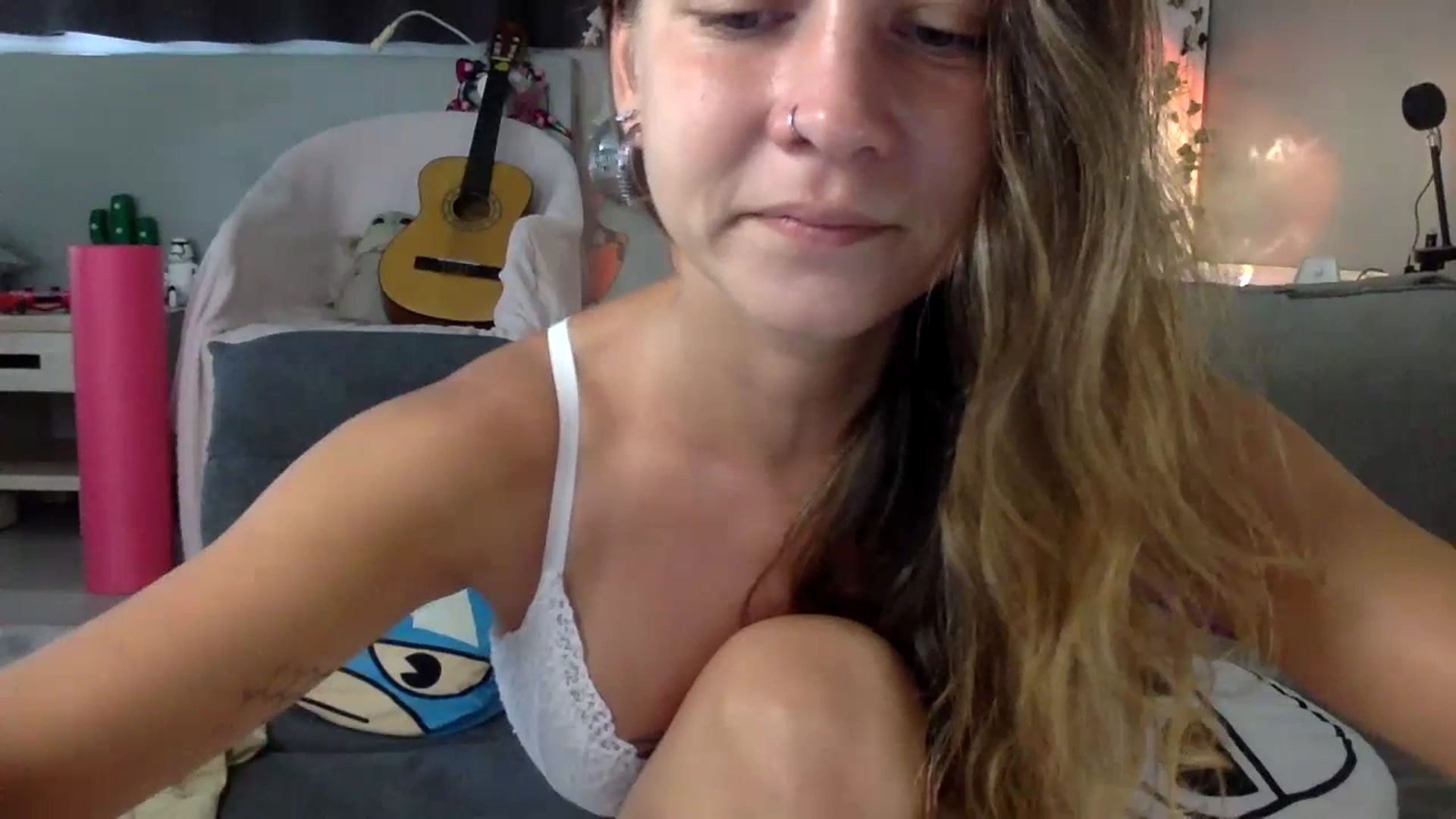 Gallery image thumbnail from Qi_ra's myfreecams stream on, 07/08/2023, 01:28 image 9 of 20
