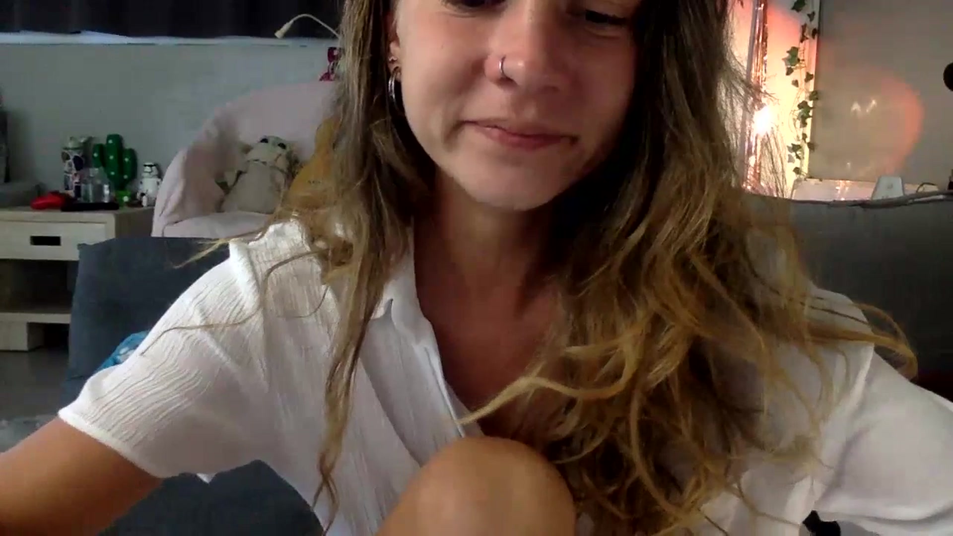 Gallery image thumbnail from Qi_ra's myfreecams stream on, 07/10/2023, 03:24 image 7 of 20