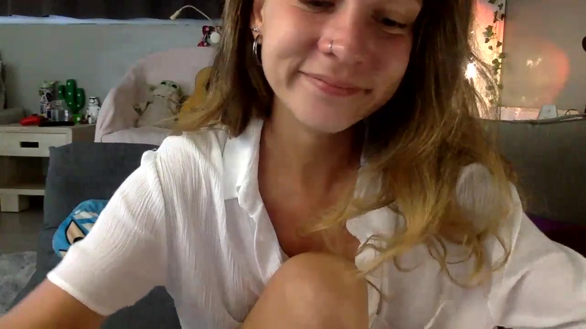 Gallery image thumbnail from Qi_ra's myfreecams stream on, 07/10/2023, 03:24 image 18 of 20