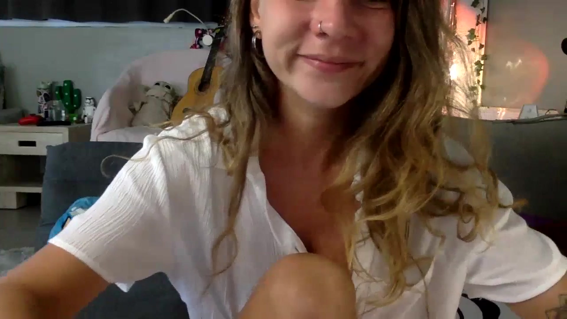 Gallery image thumbnail from Qi_ra's myfreecams stream on, 07/10/2023, 03:24 image 2 of 20