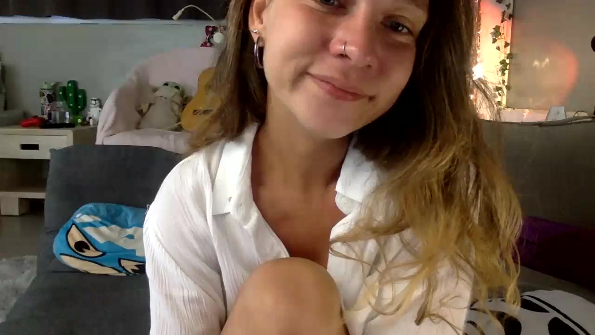 Gallery image thumbnail from Qi_ra's myfreecams stream on, 07/10/2023, 03:24 image 17 of 20