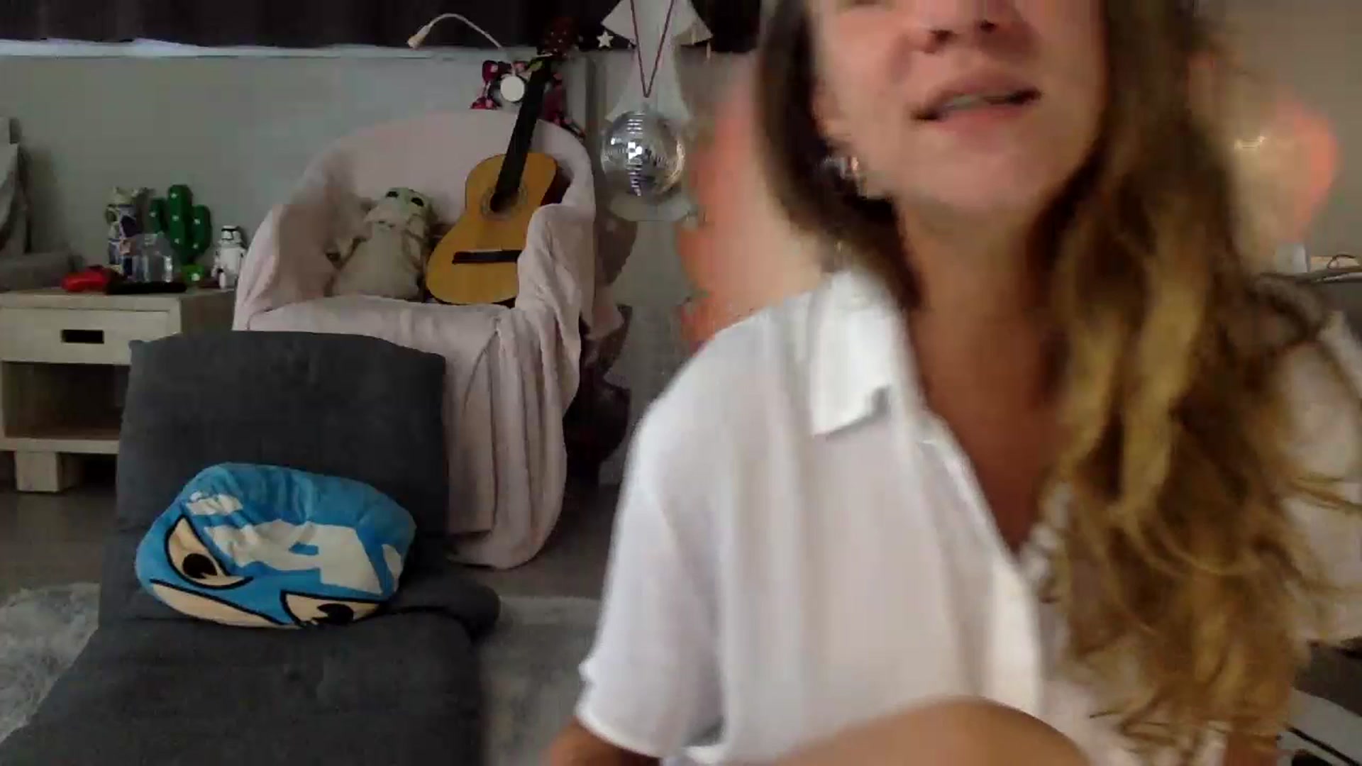 Gallery image thumbnail from Qi_ra's myfreecams stream on, 07/10/2023, 04:40 image 3 of 20