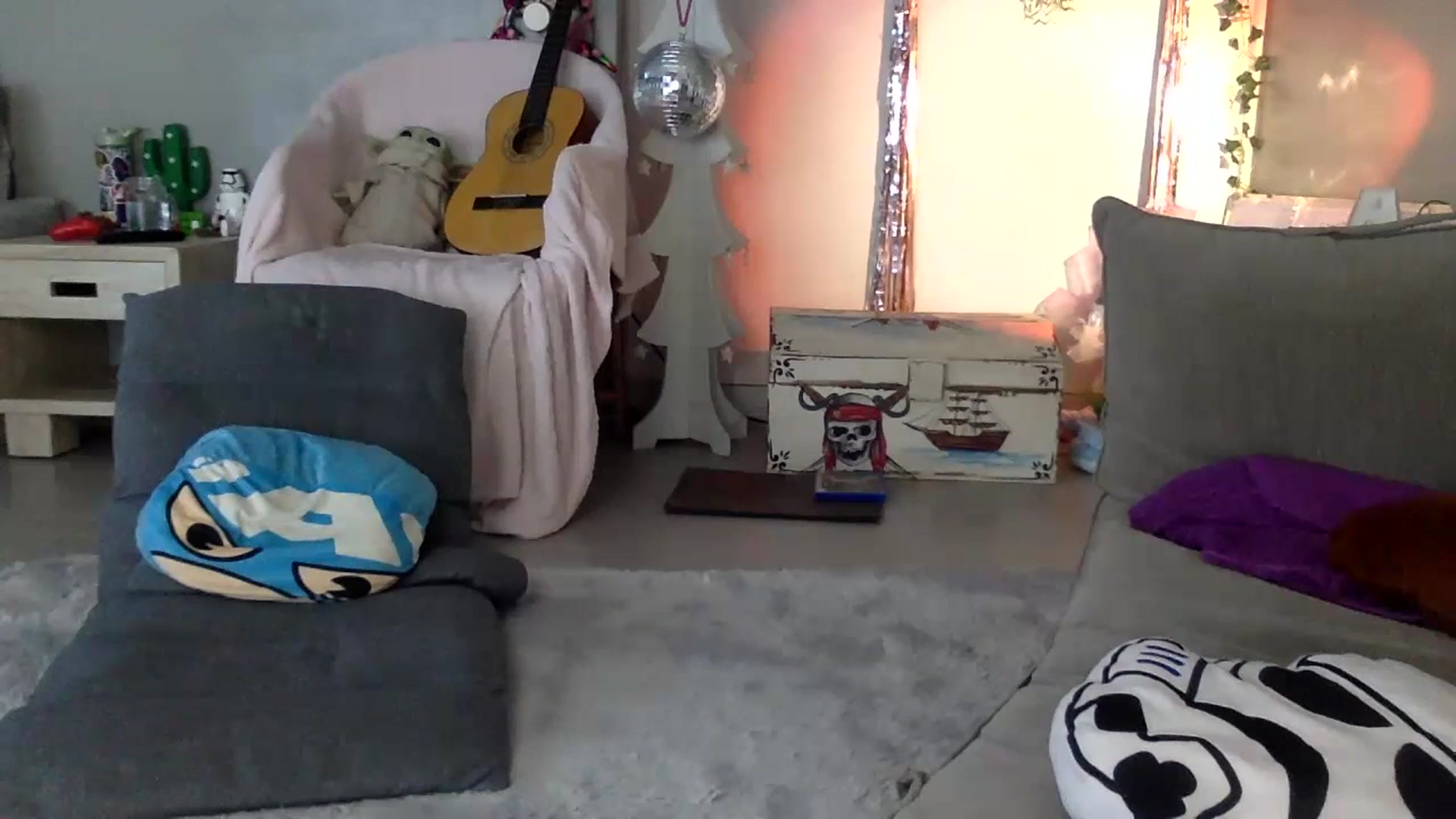 Gallery image thumbnail from Qi_ra's myfreecams stream on, 07/10/2023, 04:40 image 18 of 20