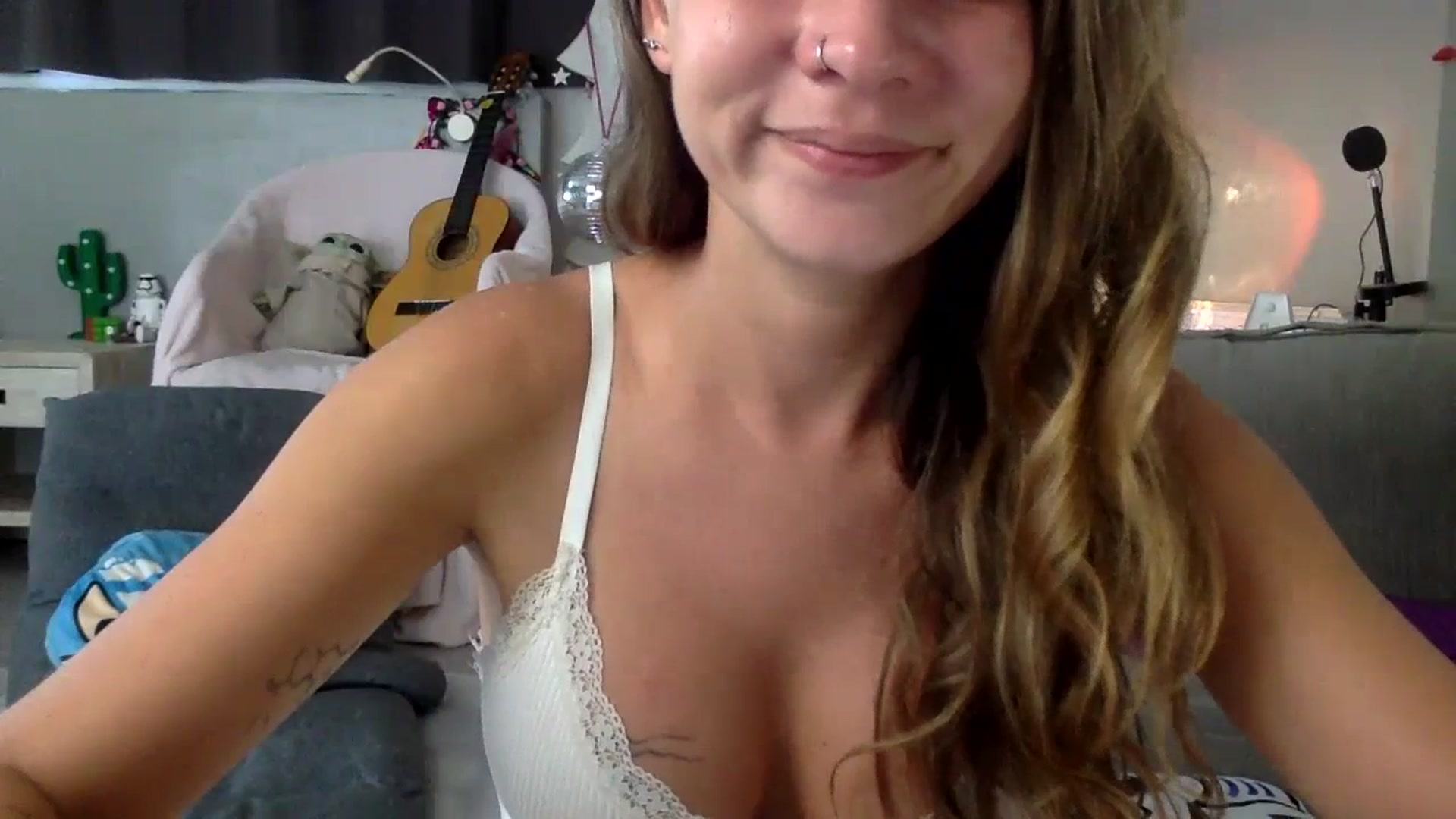 Gallery image thumbnail from Qi_ra's myfreecams stream on, 07/11/2023, 02:50 image 19 of 20