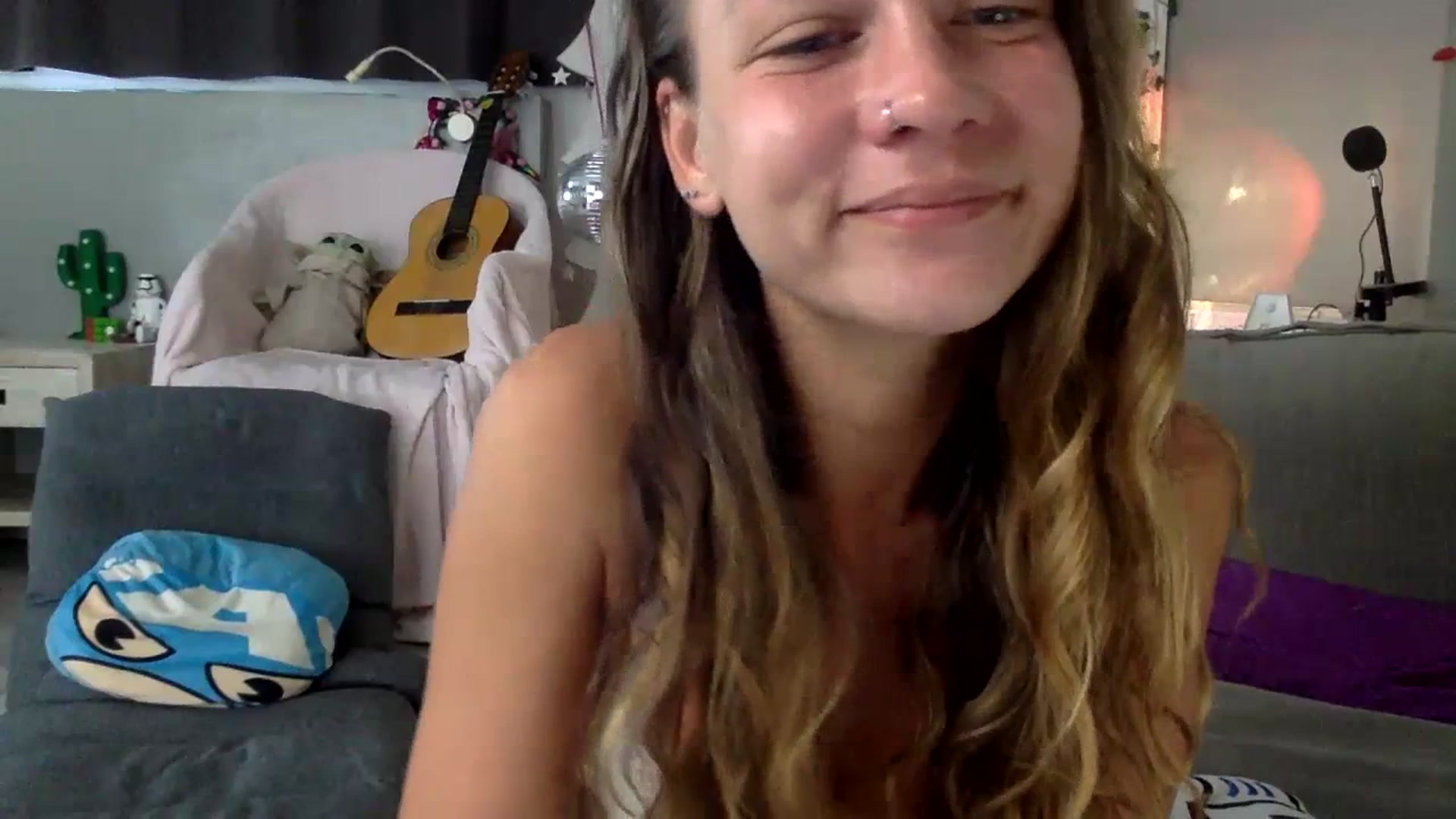 Gallery image thumbnail from Qi_ra's myfreecams stream on, 07/11/2023, 02:50 image 18 of 20