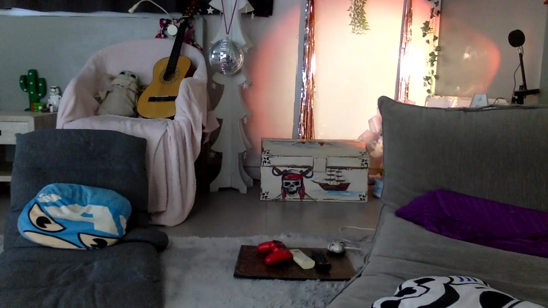 Gallery image thumbnail from Qi_ra's myfreecams stream on, 07/11/2023, 03:34 image 10 of 20
