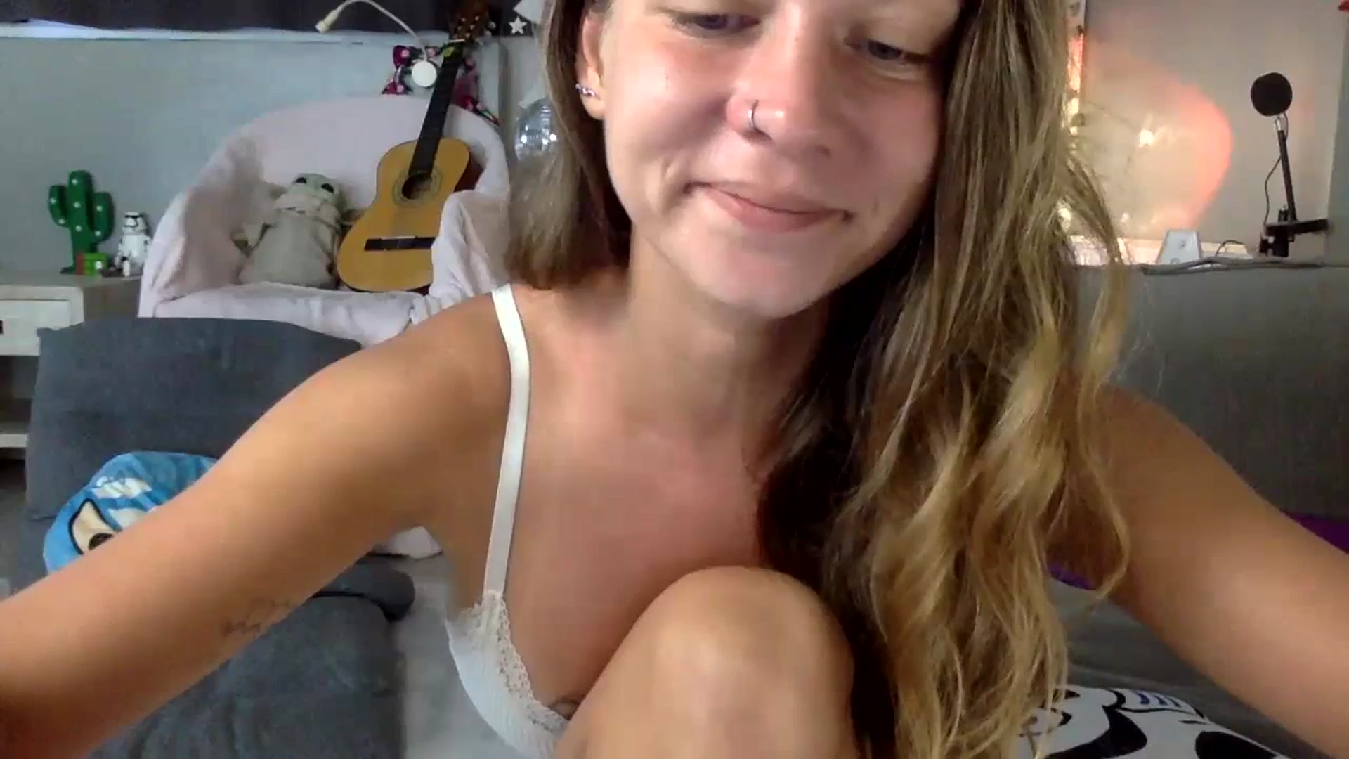 Gallery image thumbnail from Qi_ra's myfreecams stream on, 07/11/2023, 03:34 image 3 of 20