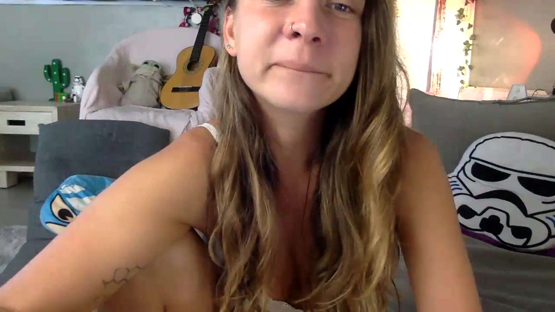 Gallery image thumbnail from Qi_ra's myfreecams stream on, 07/11/2023, 05:54 image 7 of 20