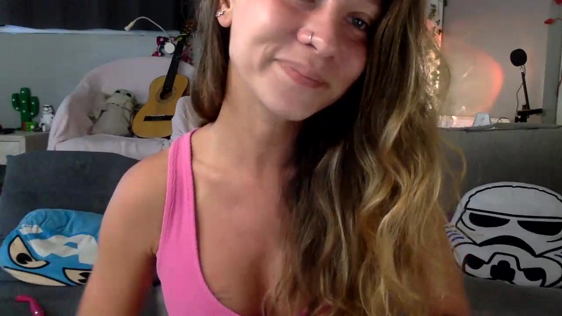 Gallery image thumbnail from Qi_ra's myfreecams stream on, 07/12/2023, 02:09 image 5 of 20