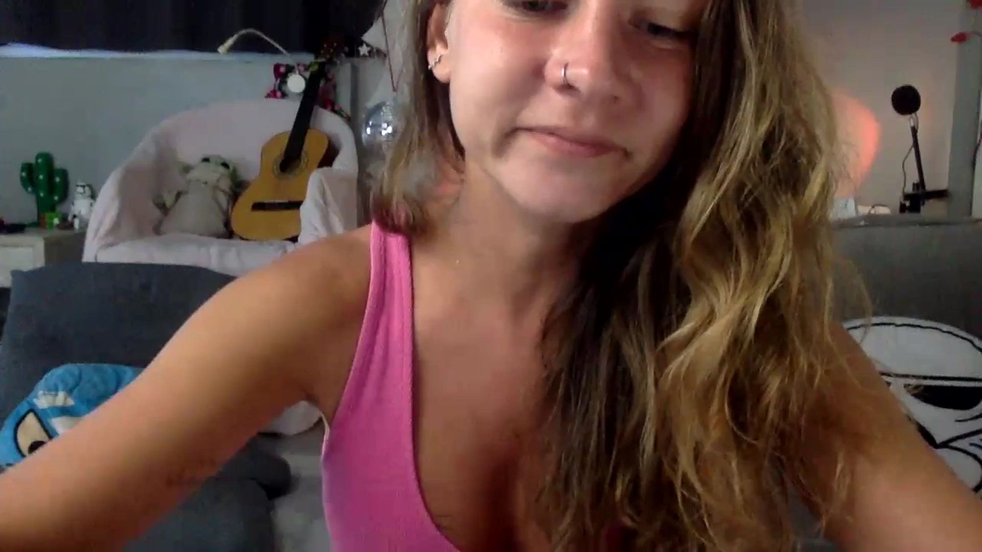 Gallery image thumbnail from Qi_ra's myfreecams stream on, 07/12/2023, 02:09 image 2 of 20