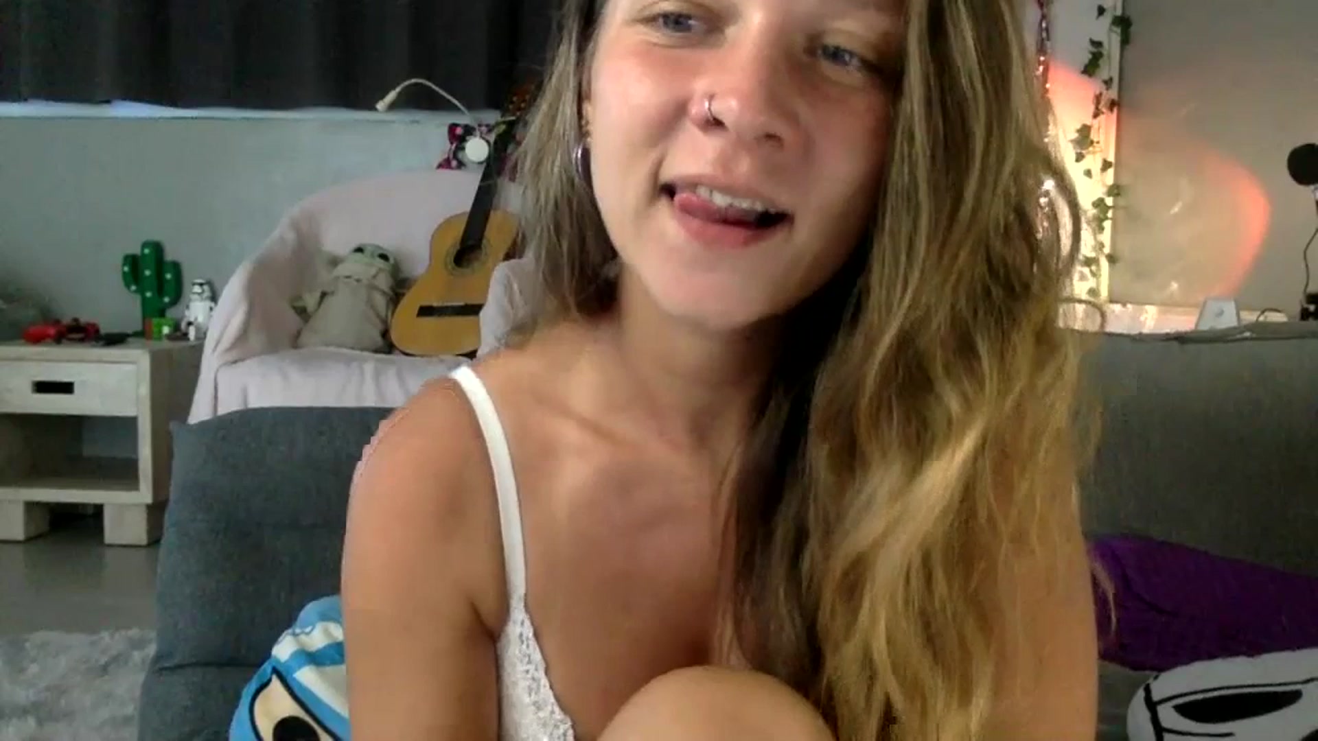 Gallery image thumbnail from Qi_ra's myfreecams stream on, 07/12/2023, 06:18 image 16 of 20