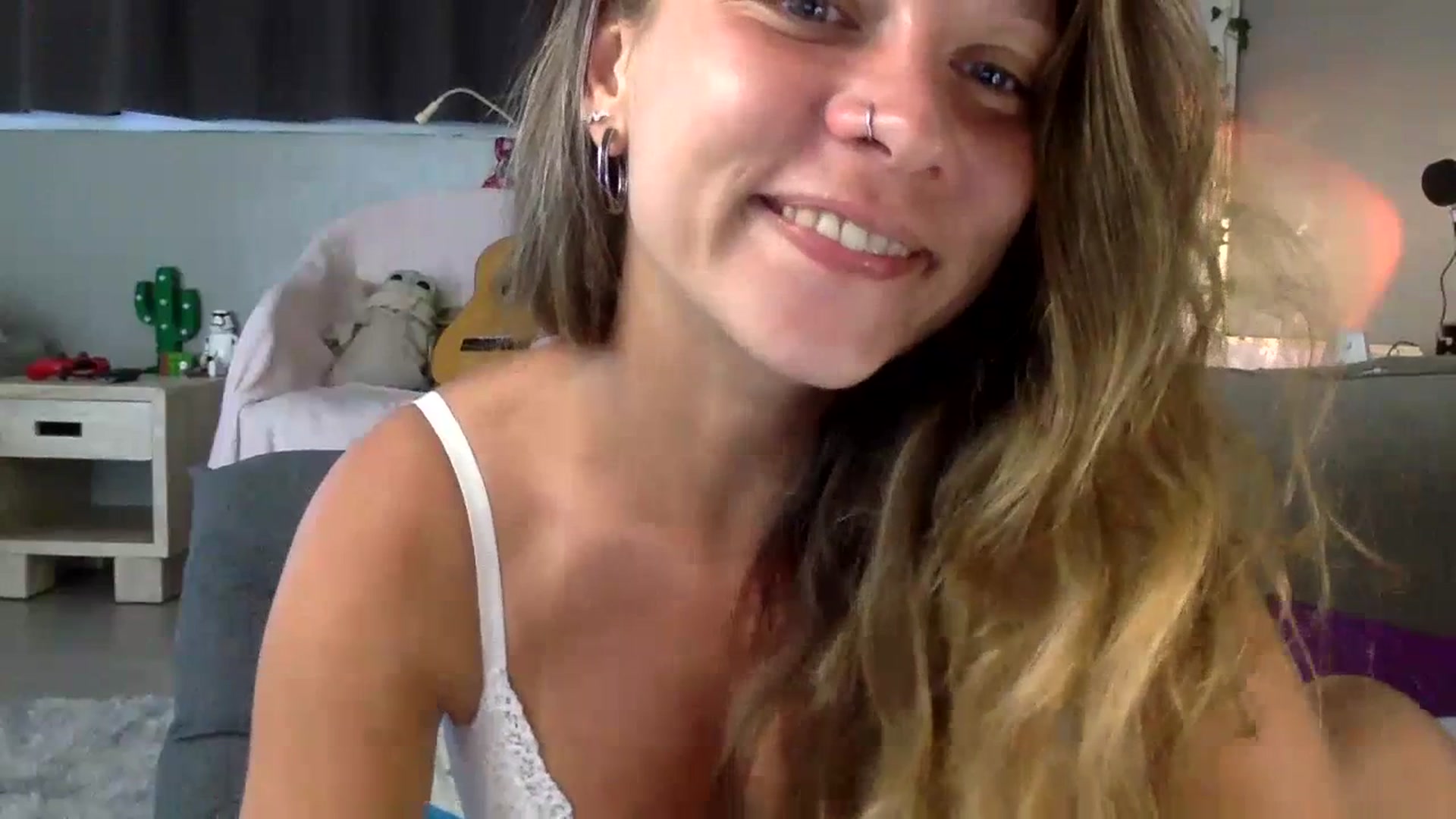 Gallery image thumbnail from Qi_ra's myfreecams stream on, 07/12/2023, 06:18 image 13 of 20