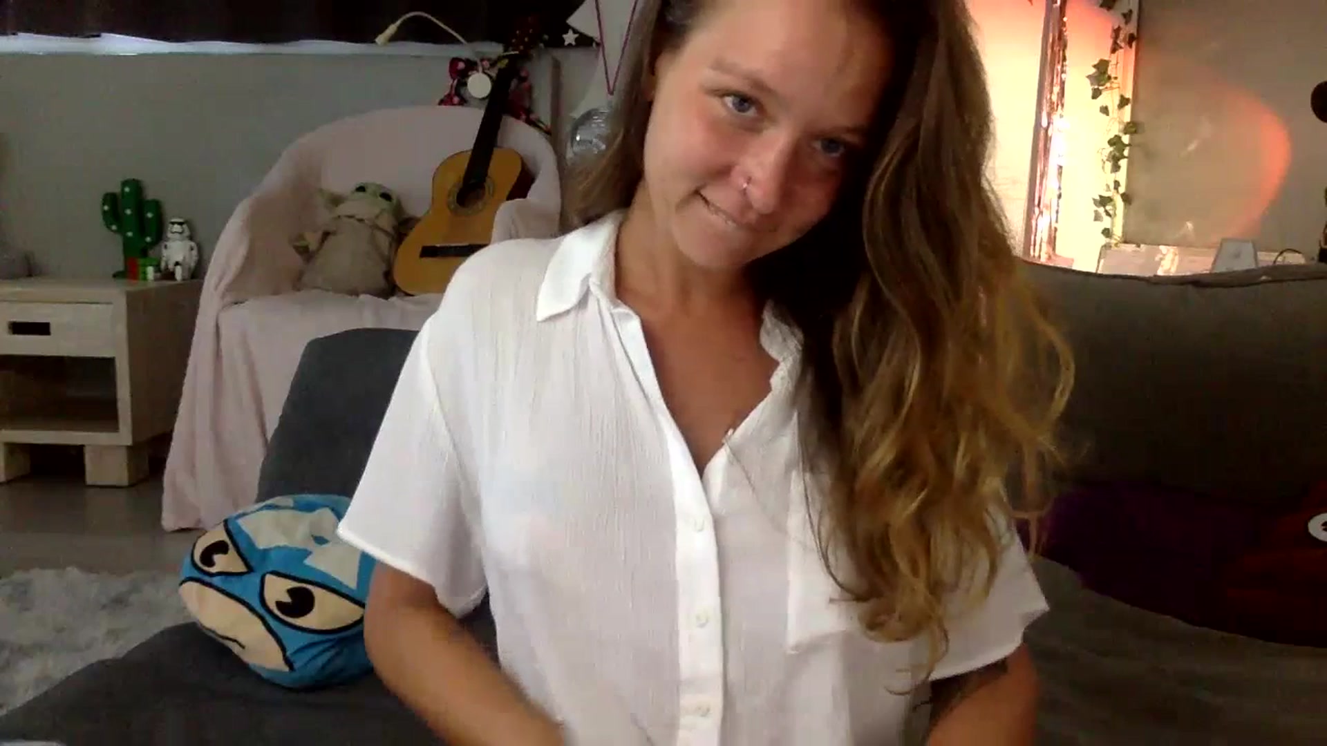 Gallery image thumbnail from Qi_ra's myfreecams stream on, 07/13/2023, 02:43 image 20 of 20