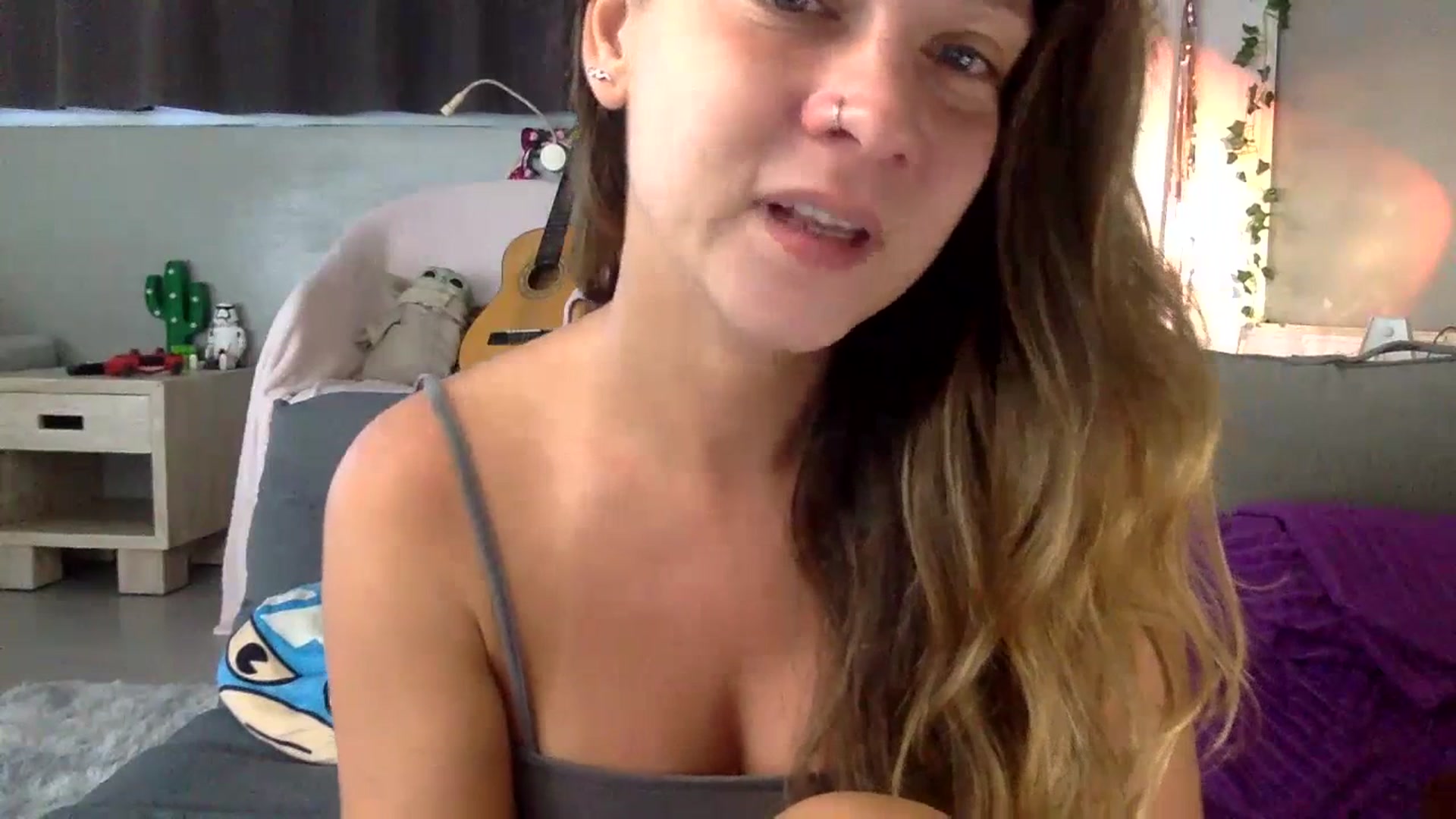 Gallery image thumbnail from Qi_ra's myfreecams stream on, 07/16/2023, 02:44 image 9 of 20