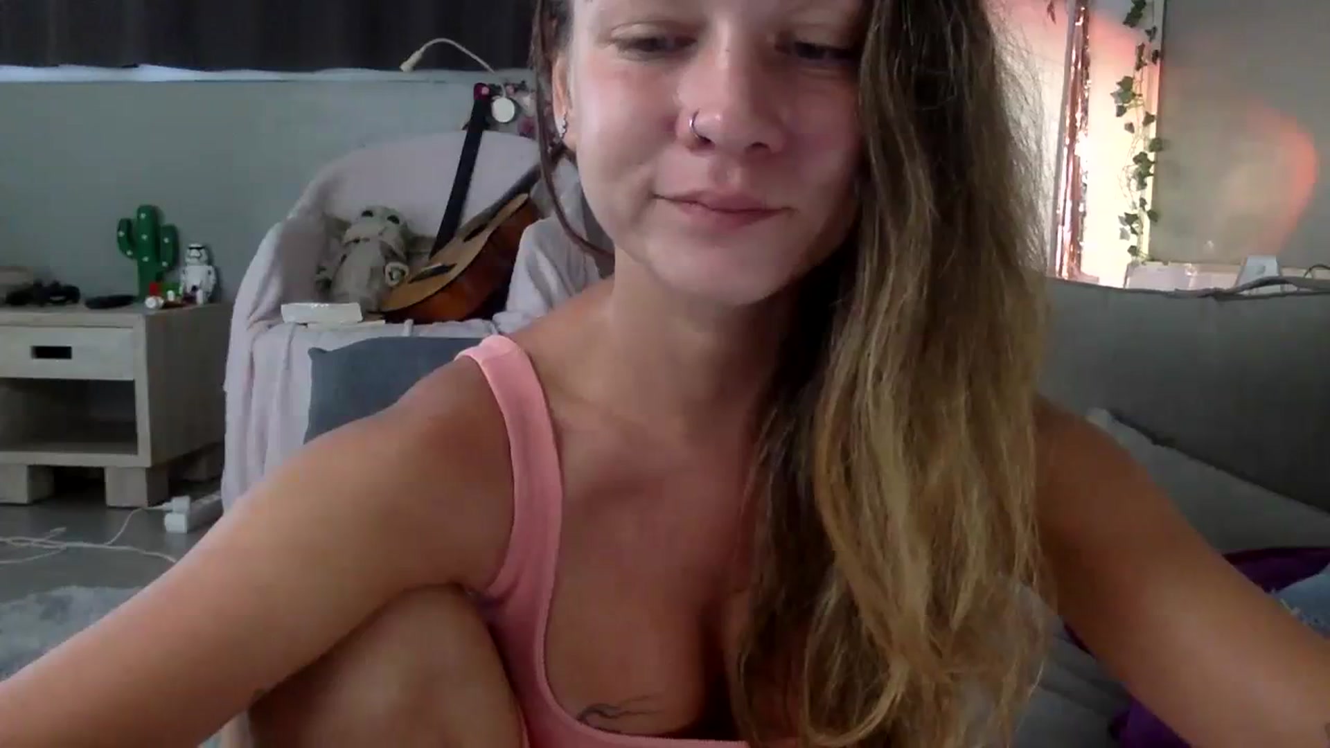 Gallery image thumbnail from Qi_ra's myfreecams stream on, 07/23/2023, 01:13 image 2 of 20