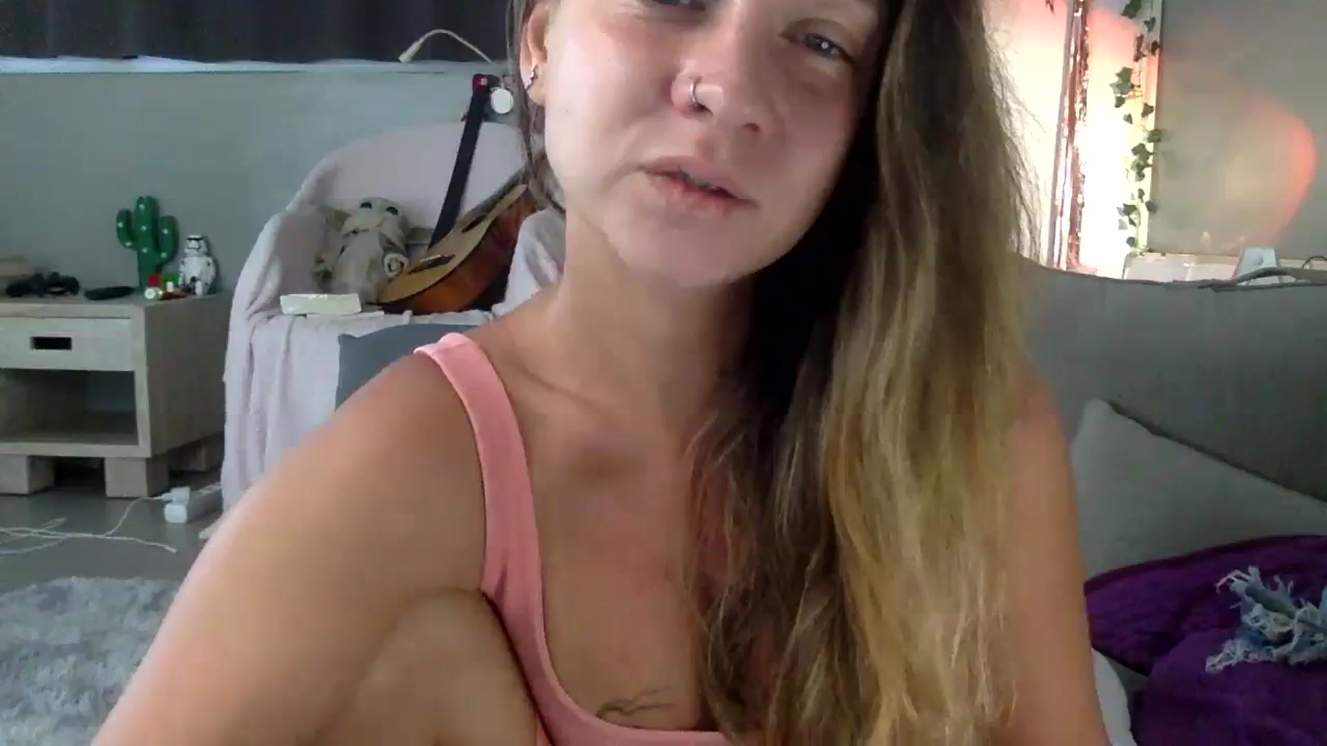 Gallery image thumbnail from Qi_ra's myfreecams stream on, 07/23/2023, 01:13 image 7 of 20