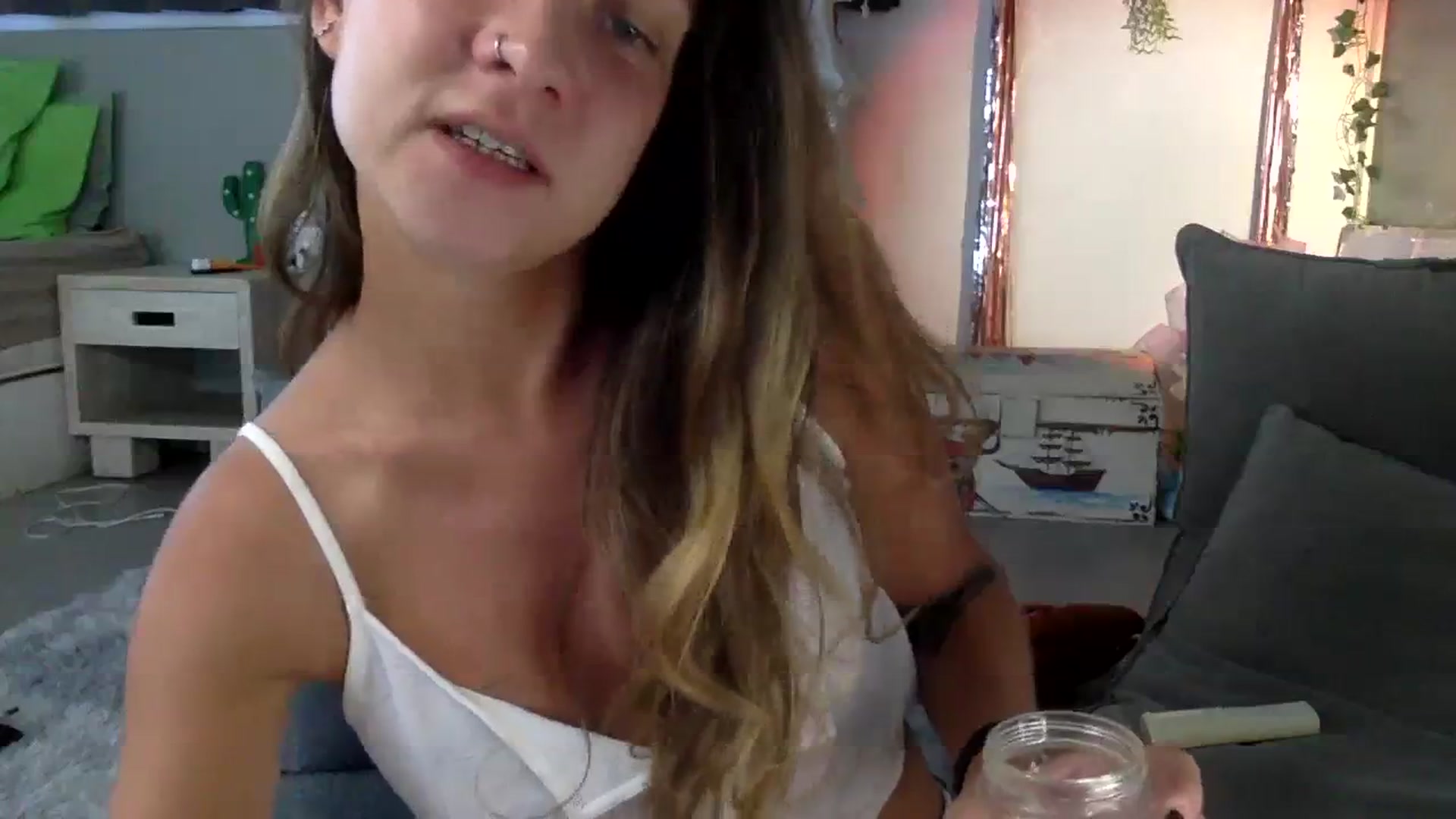 Gallery image thumbnail from Qi_ra's myfreecams stream on, 07/25/2023, 04:46 image 6 of 20