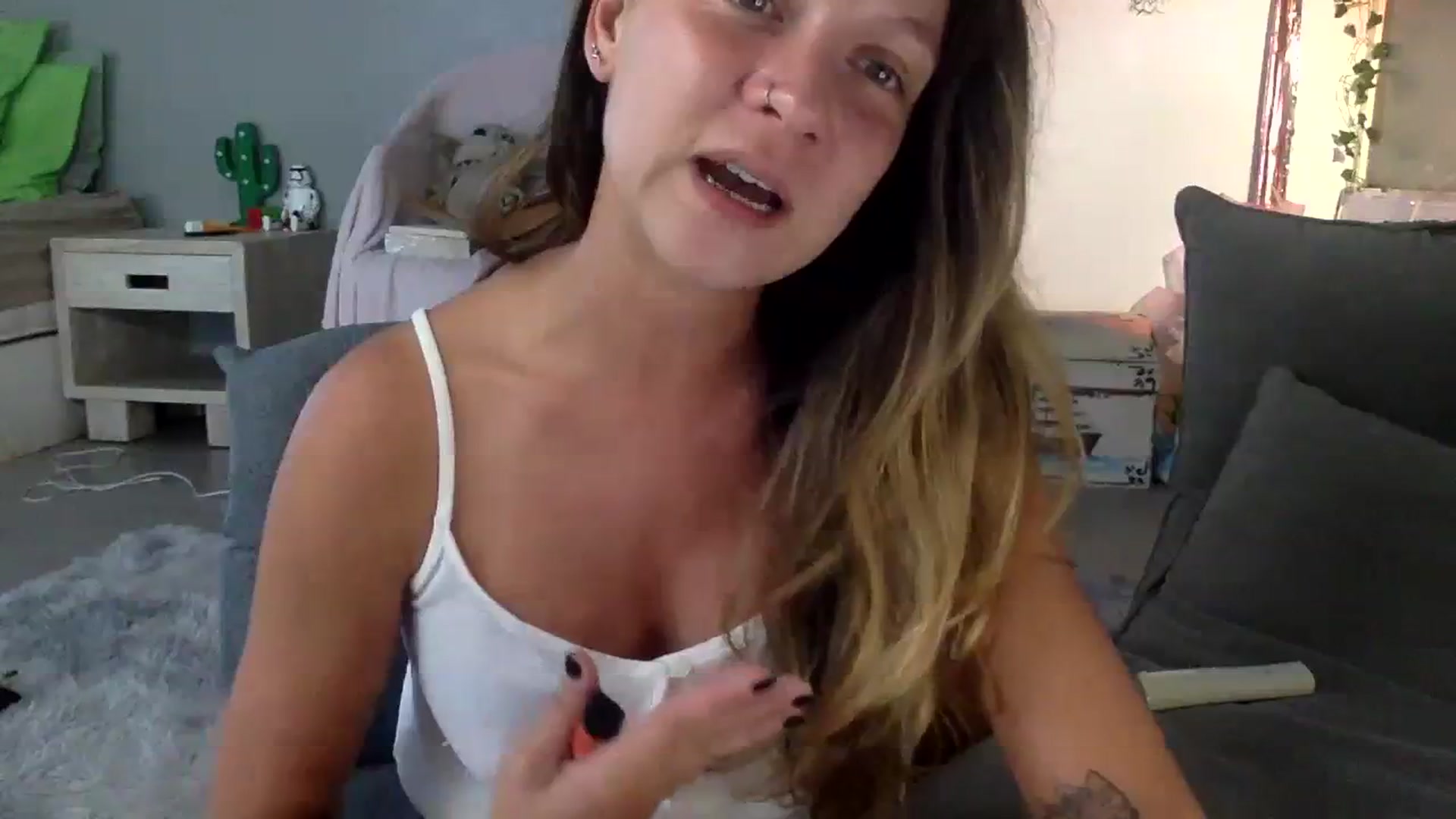Gallery image thumbnail from Qi_ra's myfreecams stream on, 07/25/2023, 05:32 image 13 of 20