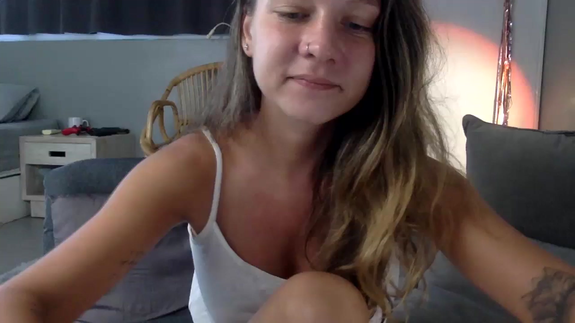 Gallery image thumbnail from Qi_ra's myfreecams stream on, 07/31/2023, 02:58 image 6 of 20
