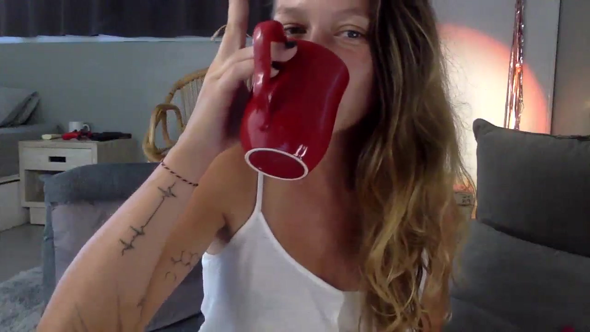 Gallery image thumbnail from Qi_ra's myfreecams stream on, 07/31/2023, 02:58 image 4 of 20