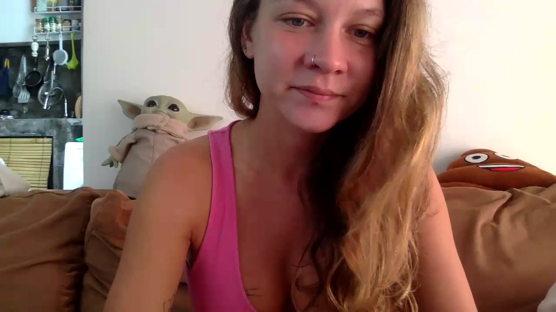Gallery image thumbnail from Qi_ra's myfreecams stream on, 08/07/2023, 02:48 image 6 of 20