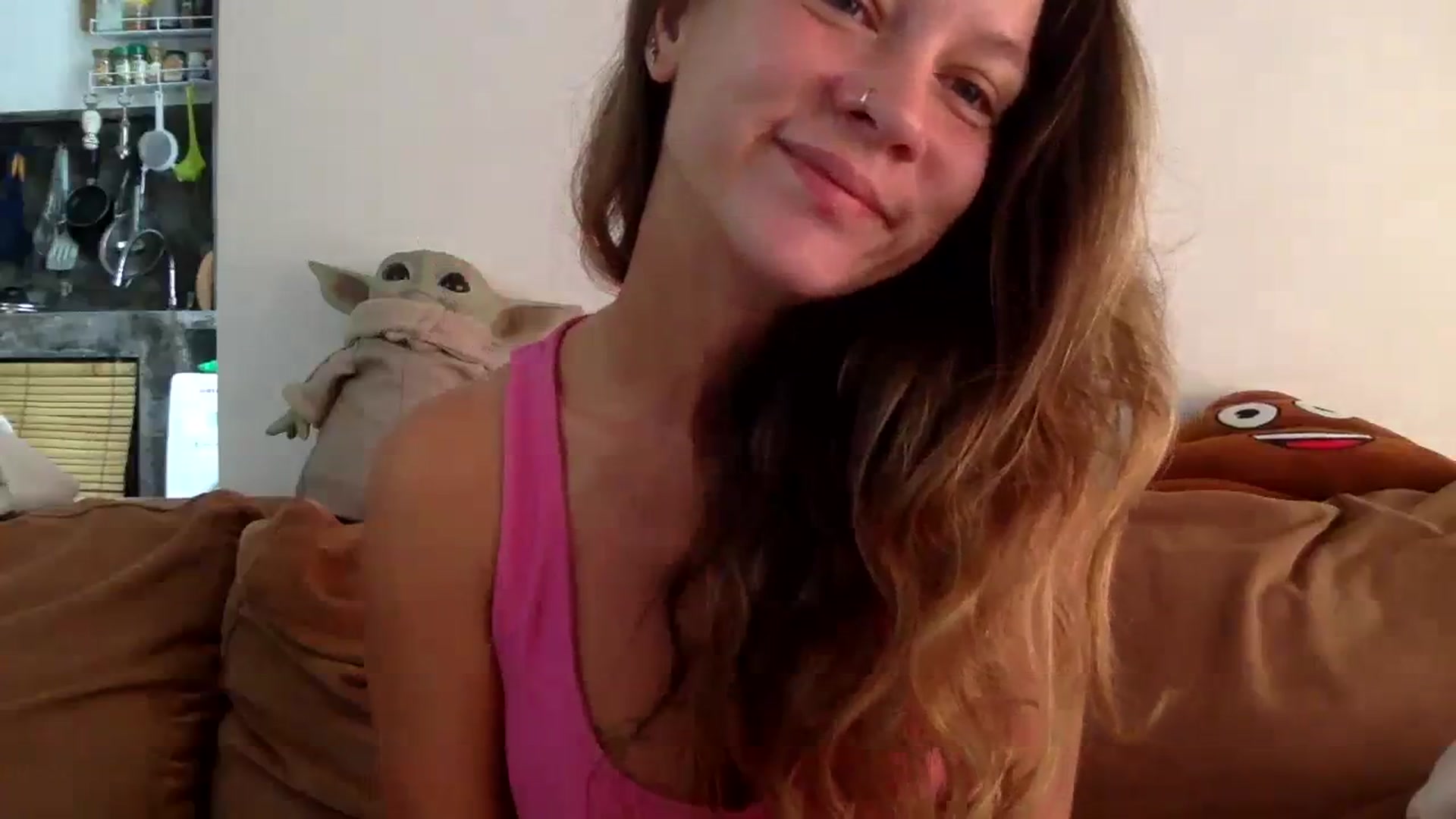 Gallery image thumbnail from Qi_ra's myfreecams stream on, 08/07/2023, 02:48 image 7 of 20