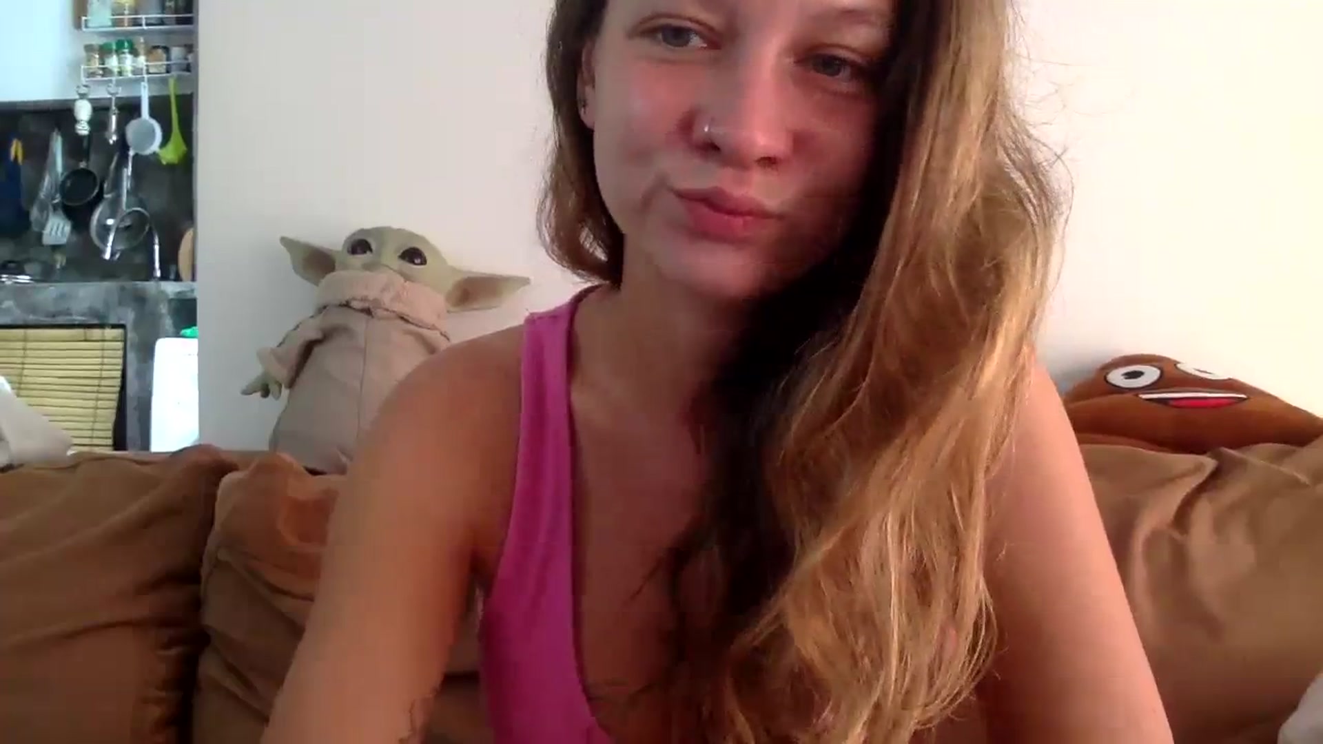 Gallery image thumbnail from Qi_ra's myfreecams stream on, 08/07/2023, 02:48 image 8 of 20