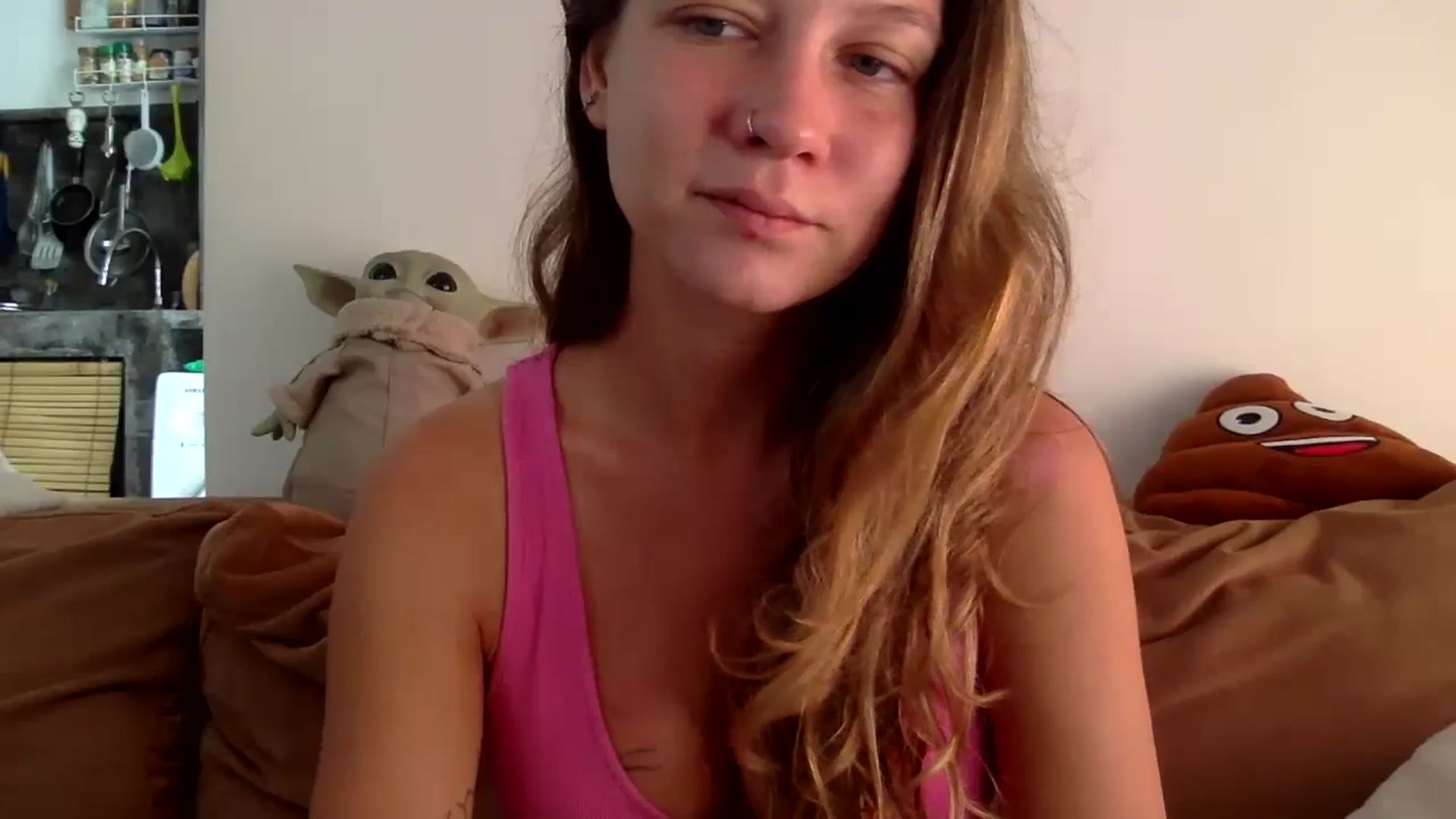 Gallery image thumbnail from Qi_ra's myfreecams stream on, 08/07/2023, 03:48 image 13 of 20