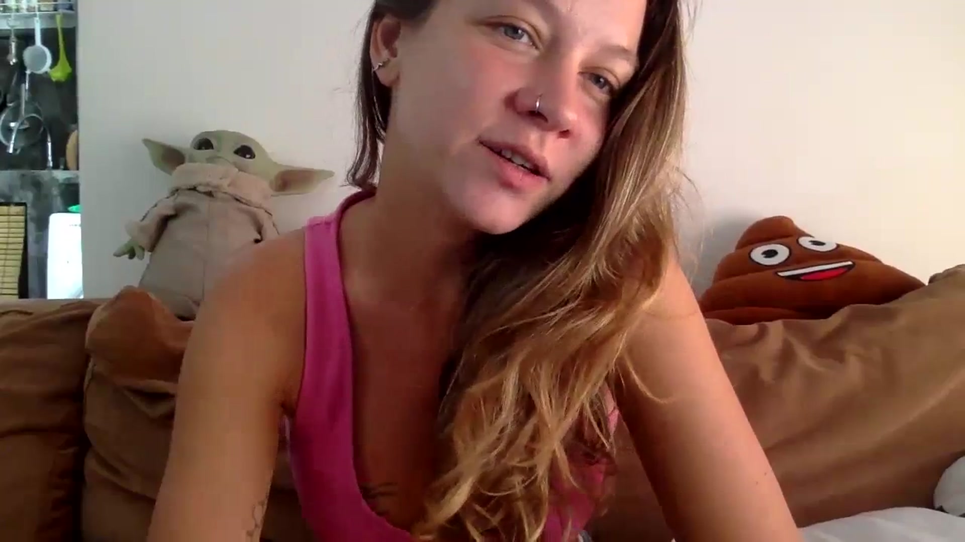 Gallery image thumbnail from Qi_ra's myfreecams stream on, 08/07/2023, 04:14 image 15 of 20