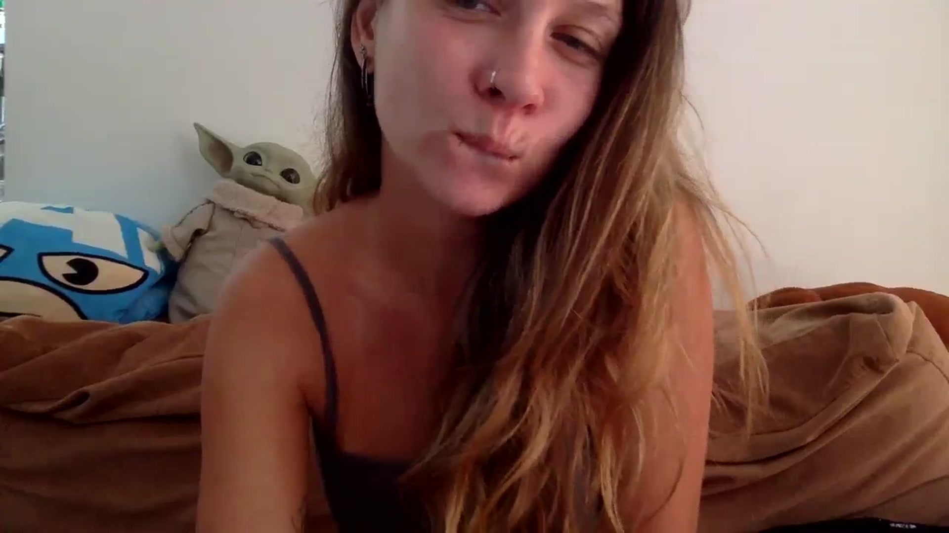 Gallery image thumbnail from Qi_ra's myfreecams stream on, 08/14/2023, 06:06 image 6 of 20